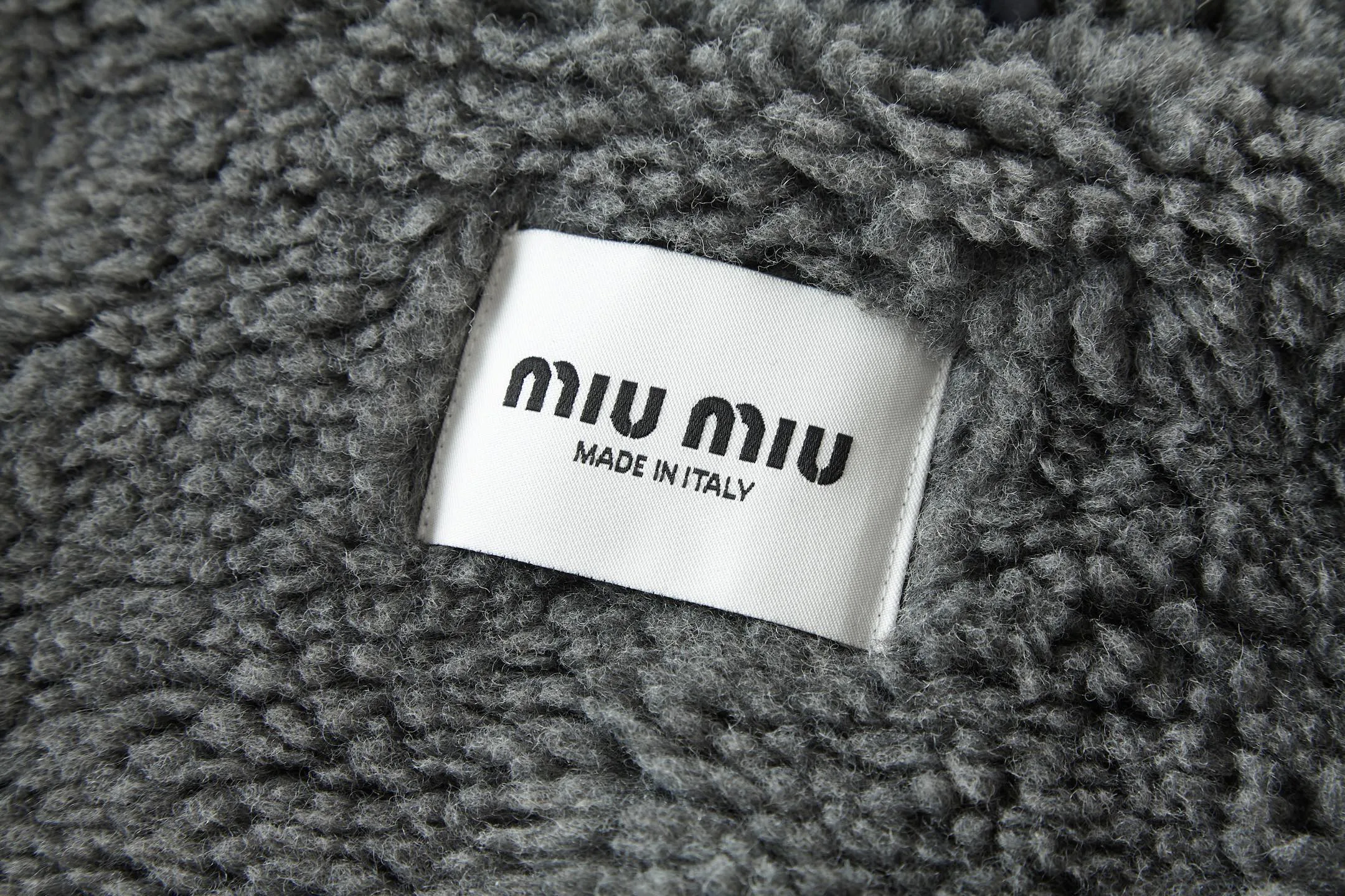 Куртки И Пуховики Женские Miu Miu 19283247
