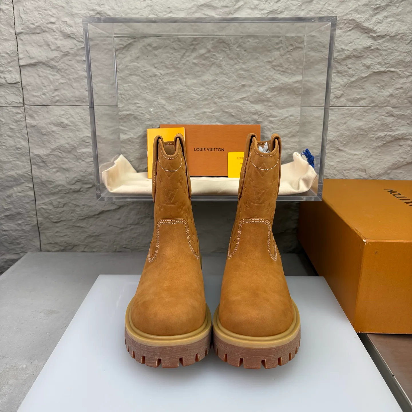 Ботинки Мужские Louis Vuitton 18719625