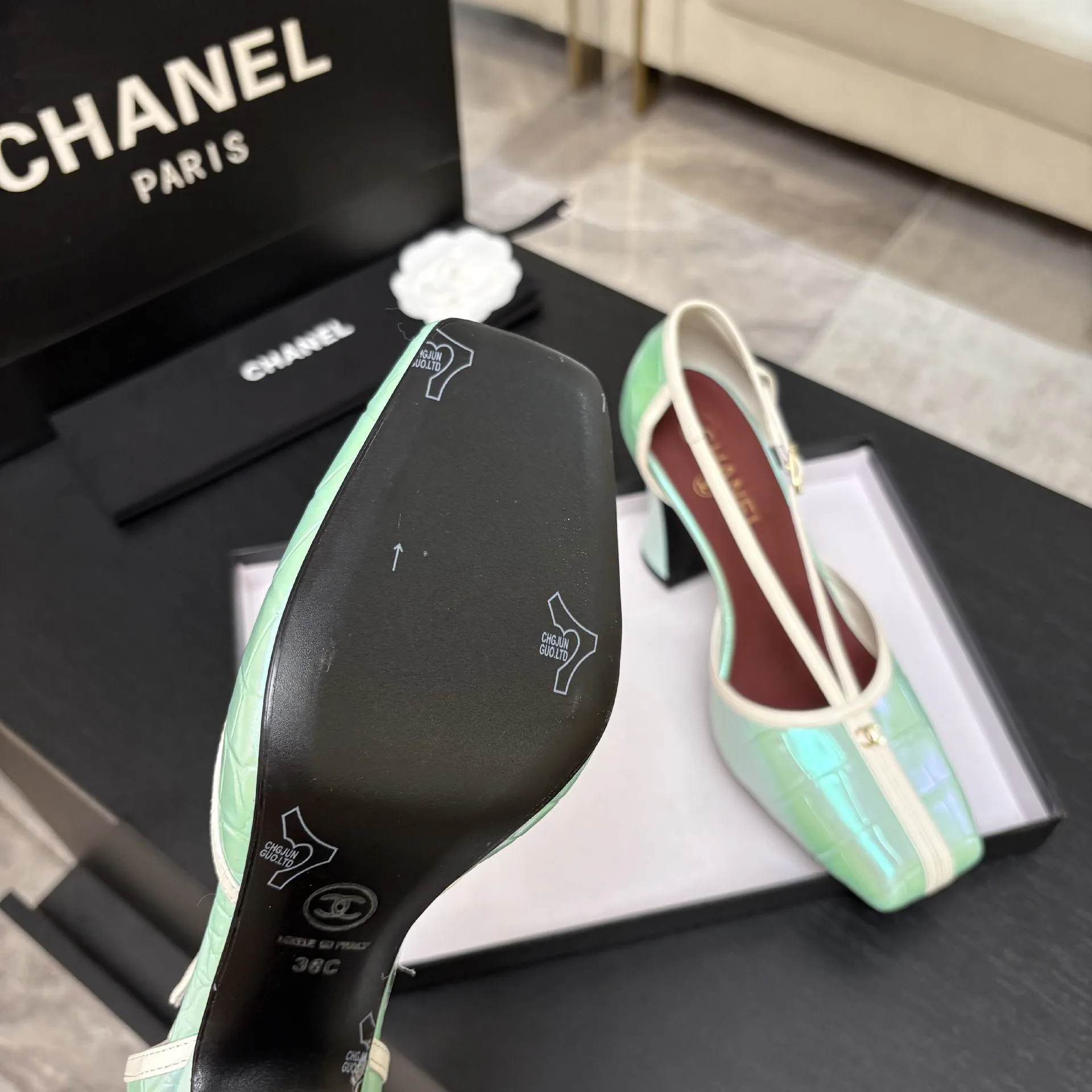 Босоножки Женские Chanel 19339300