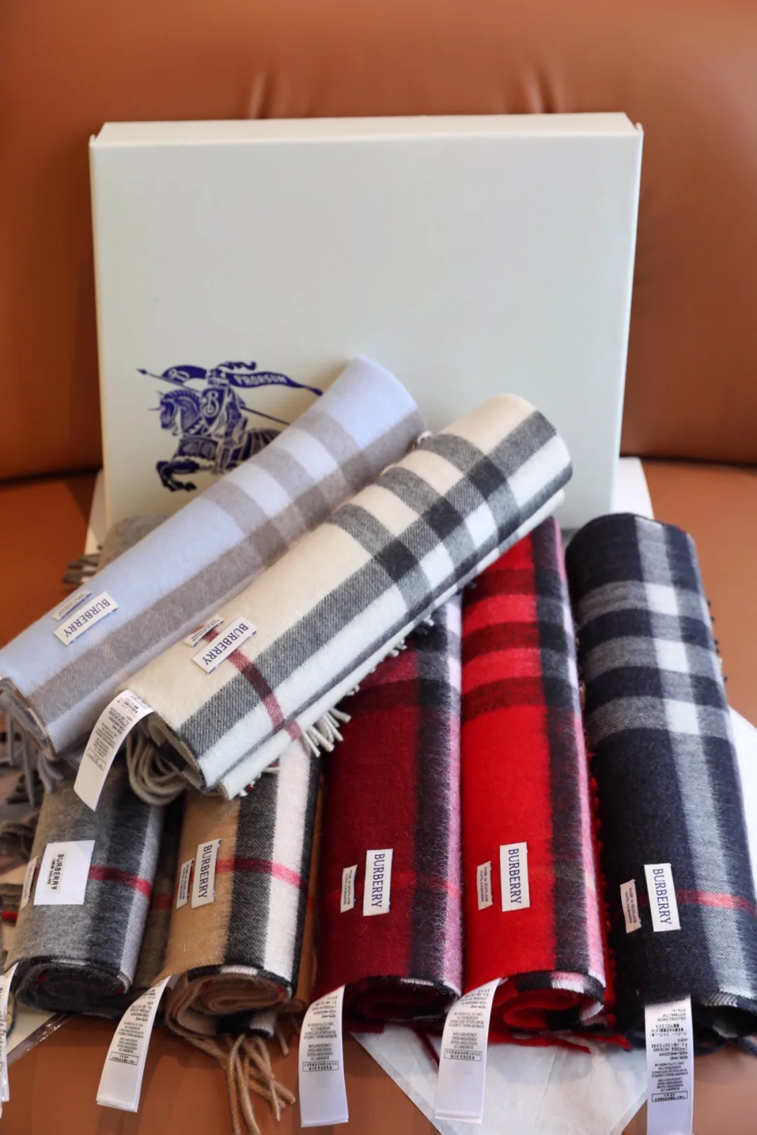 Шарфы Burberry 597374