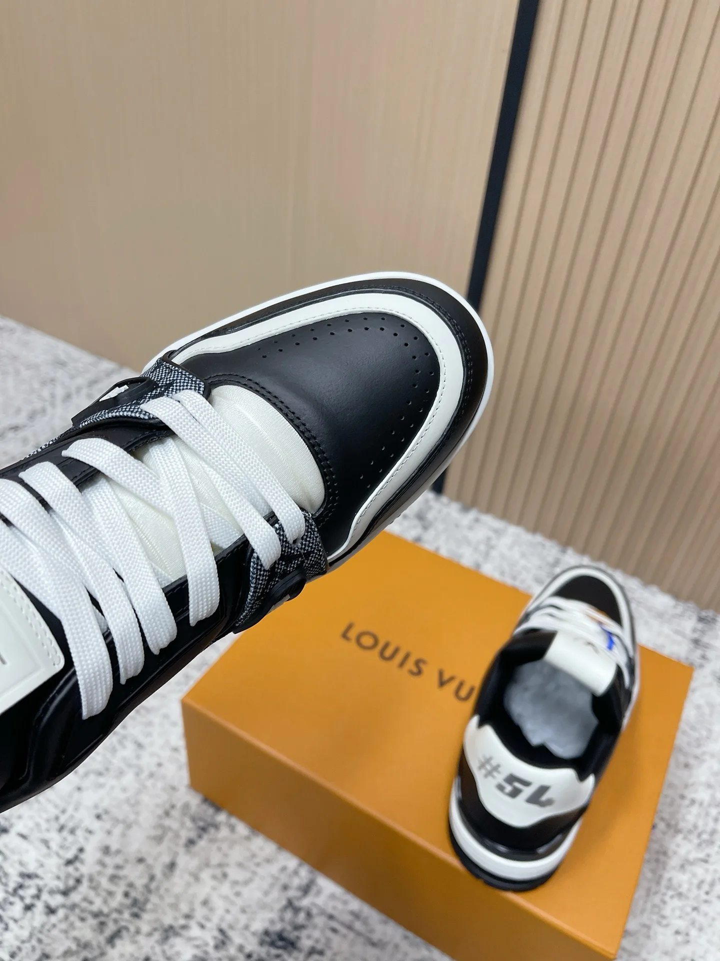 Кроссовки Женские Louis Vuitton 671689