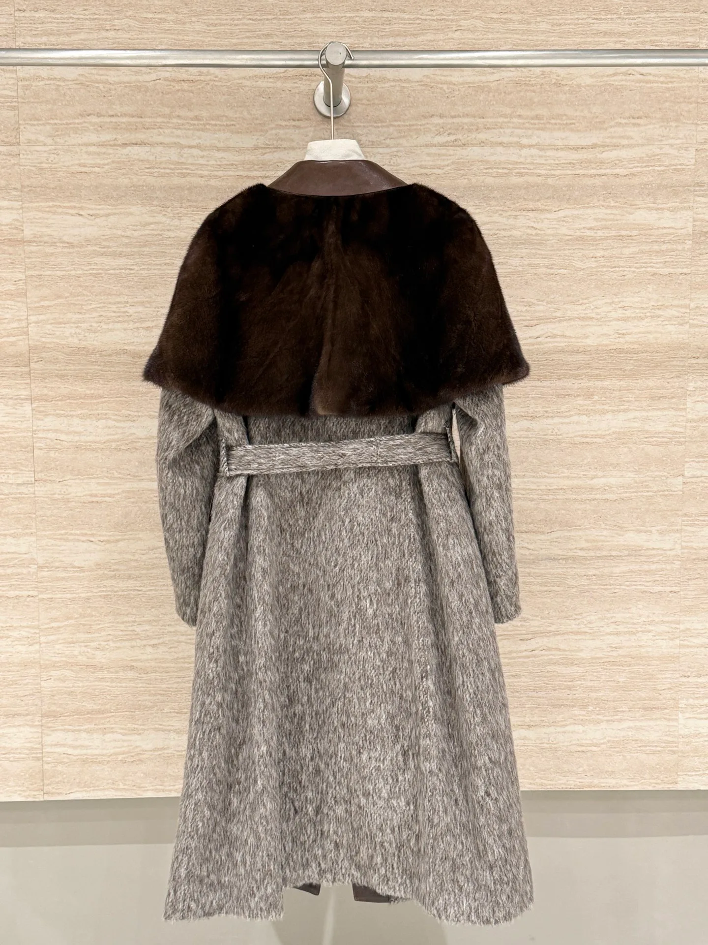 Шубы Женские Loro Piana 2772662