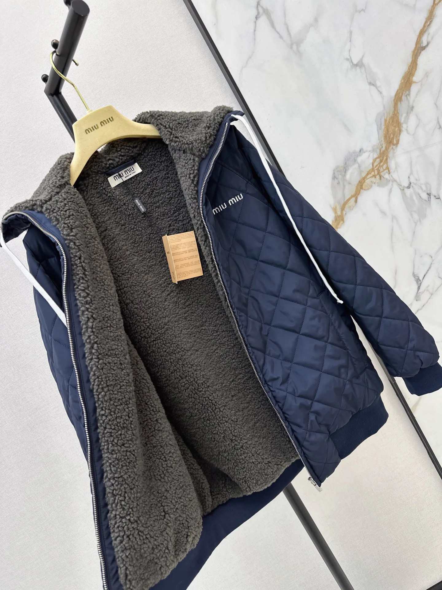 Куртки И Пуховики Женские Miu Miu 18767804