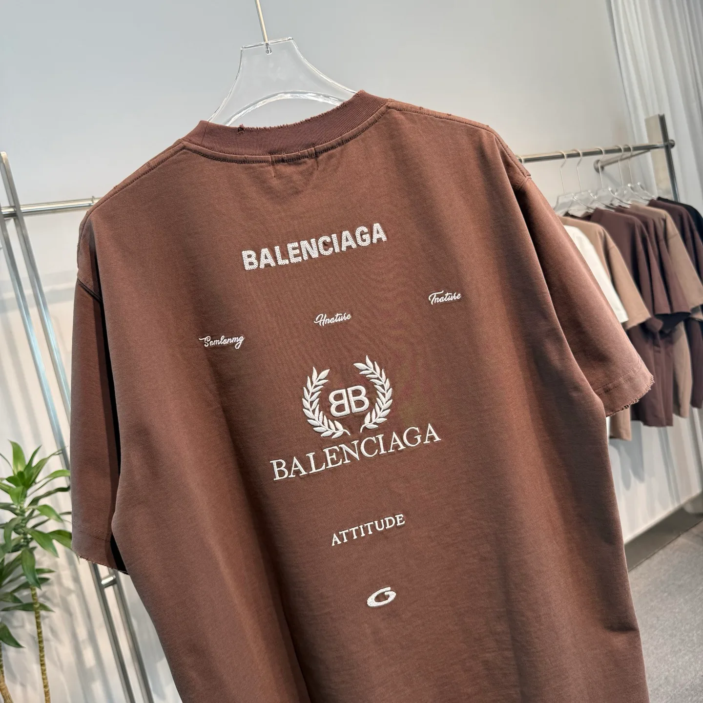Футболки Женские Balenciaga 5059379