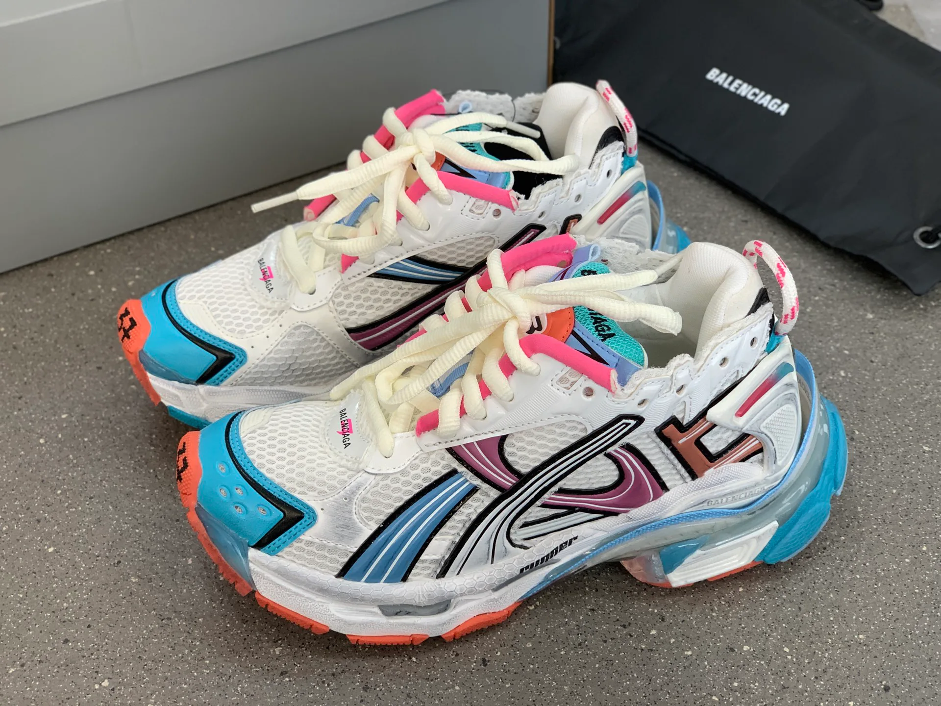 Кроссовки Женские Balenciaga 11568352