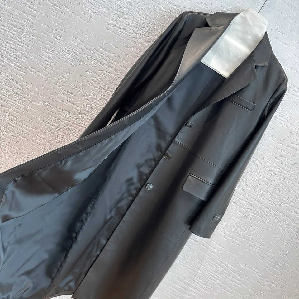 Кожаные Куртки И Дублёнки Женские Prada 18321097