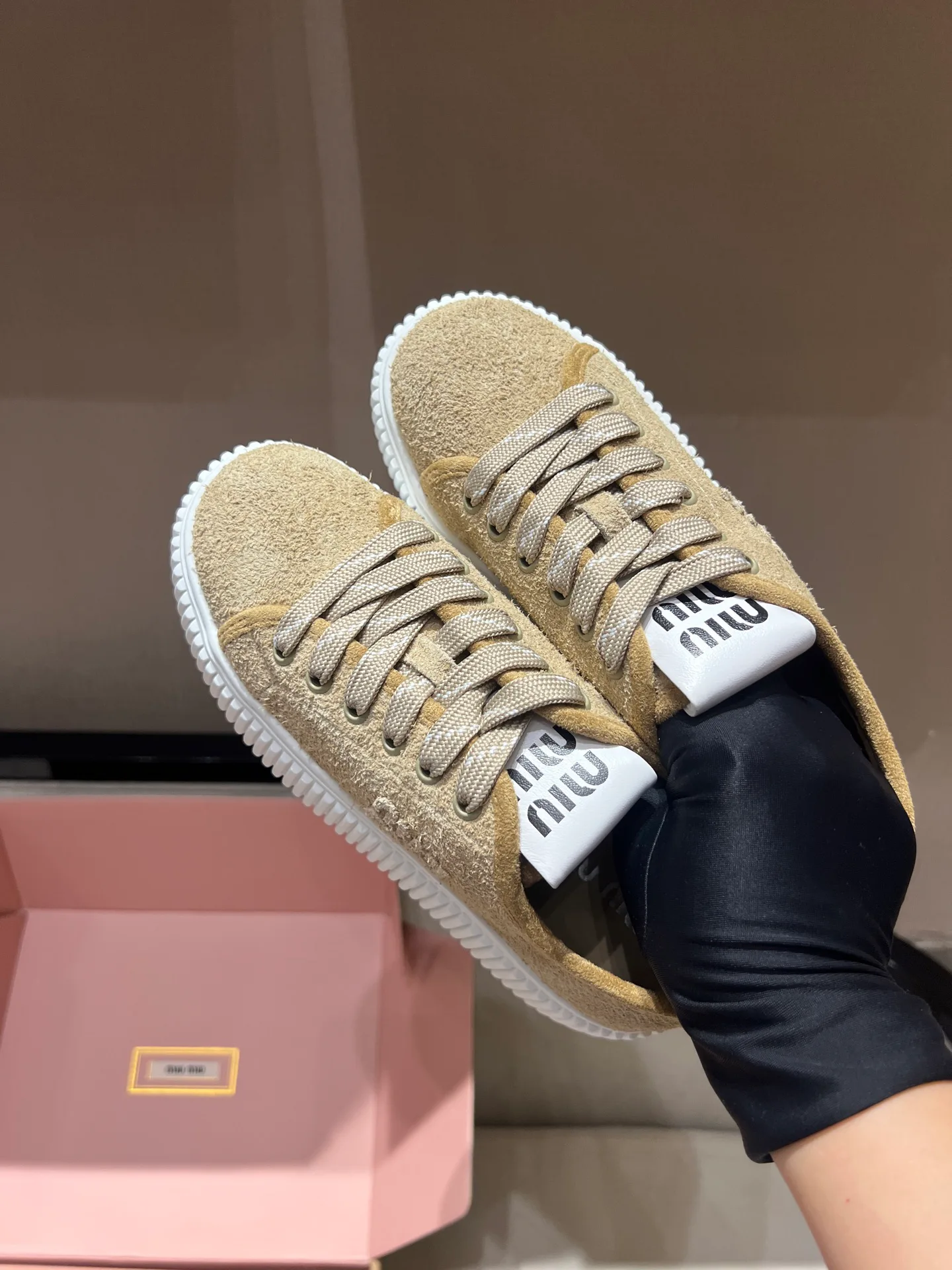 Кроссовки Женские Miu Miu 18020239