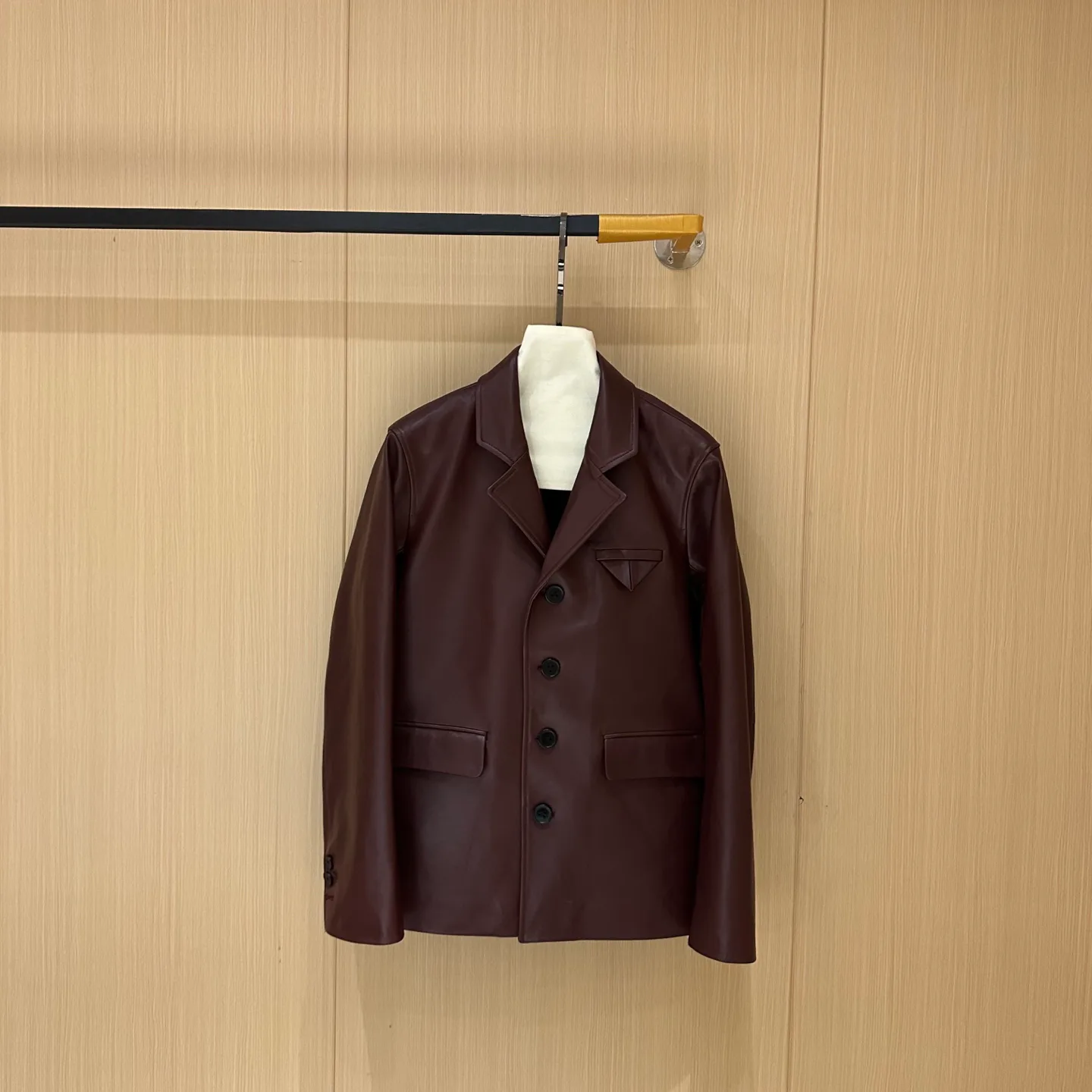 Кожаные Куртки И Дублёнки Женские Bottega Veneta 11208252