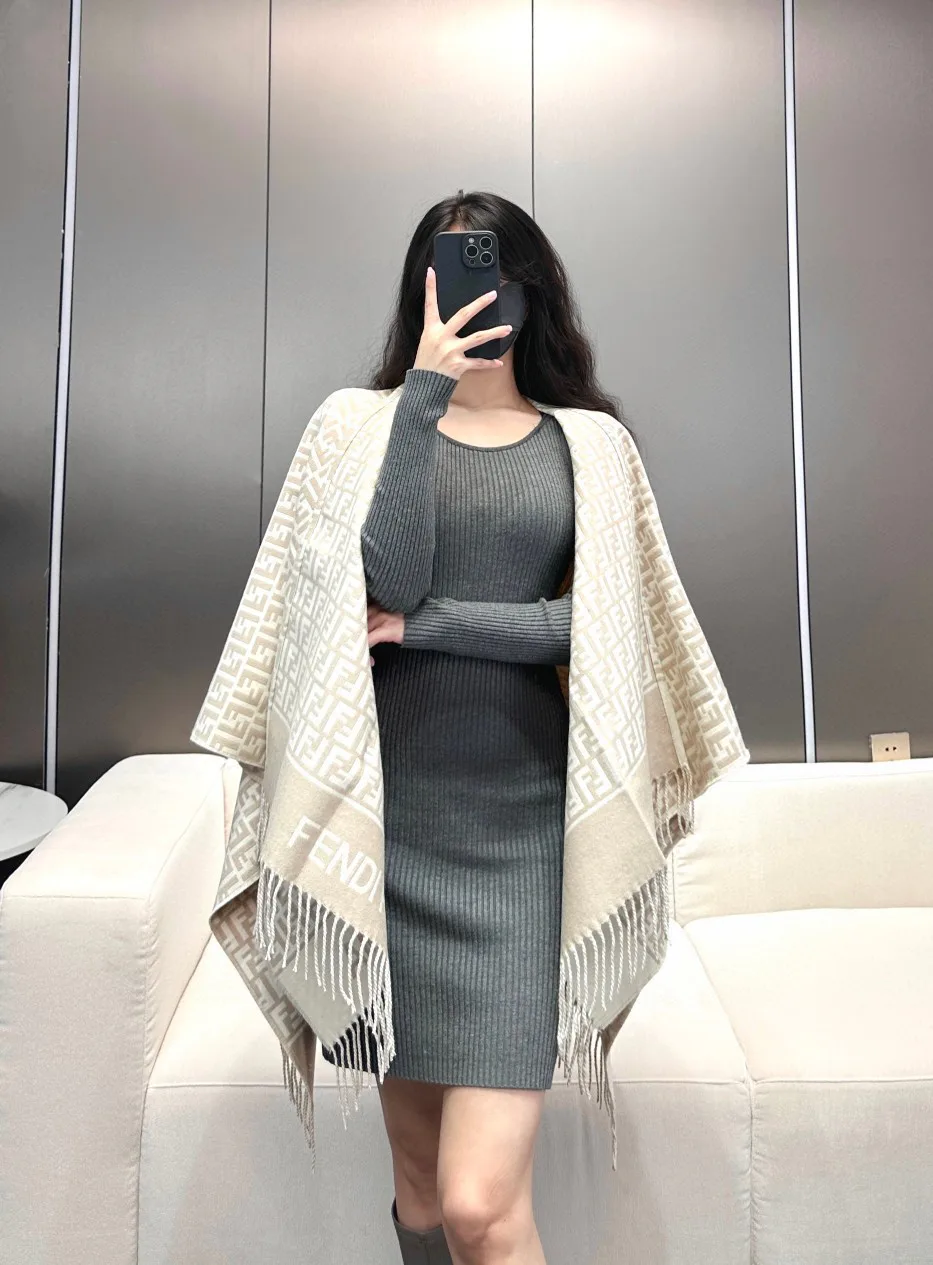Пальто Женские Fendi 11315115