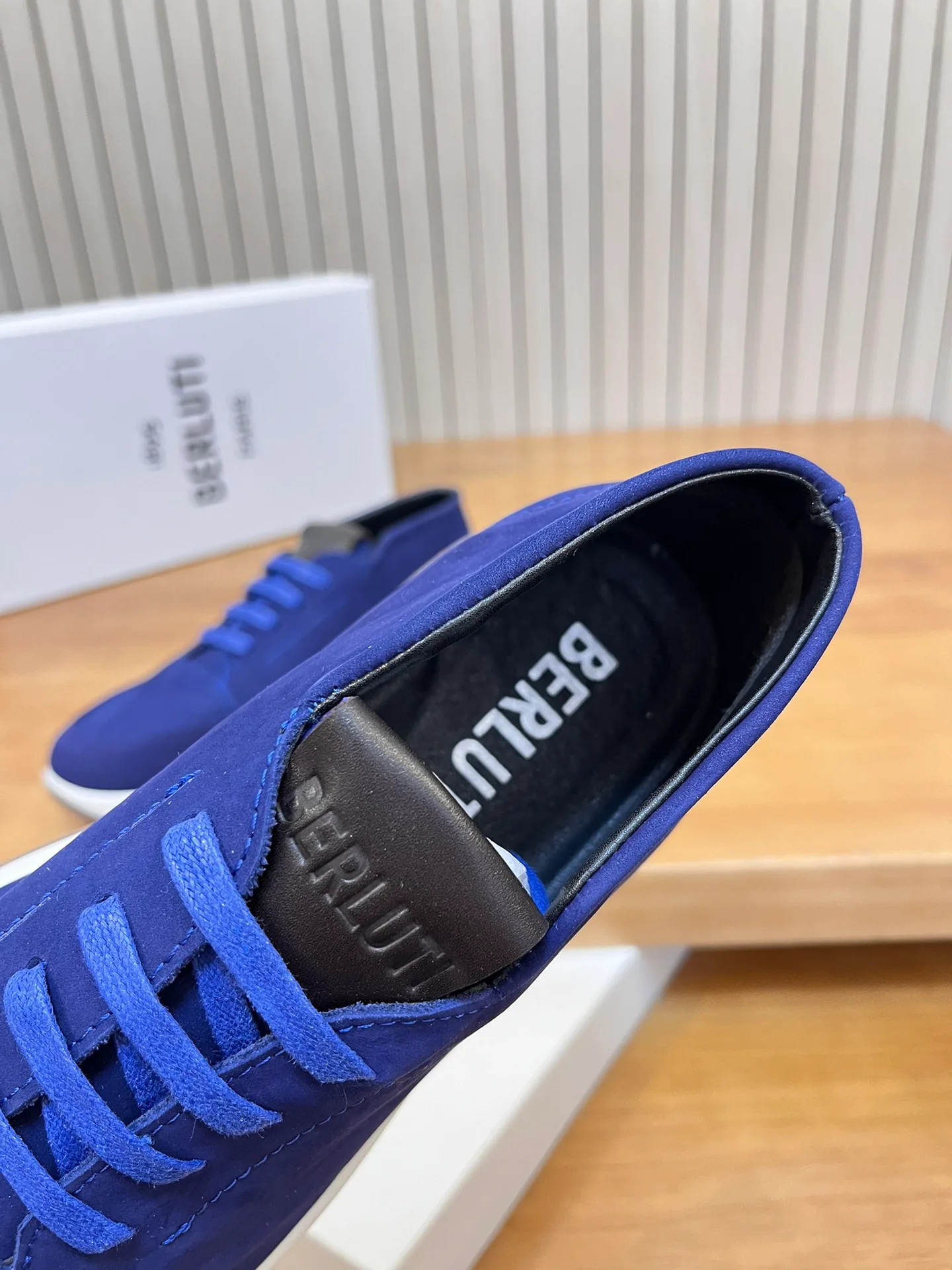 Кроссовки Женские Berluti 462856