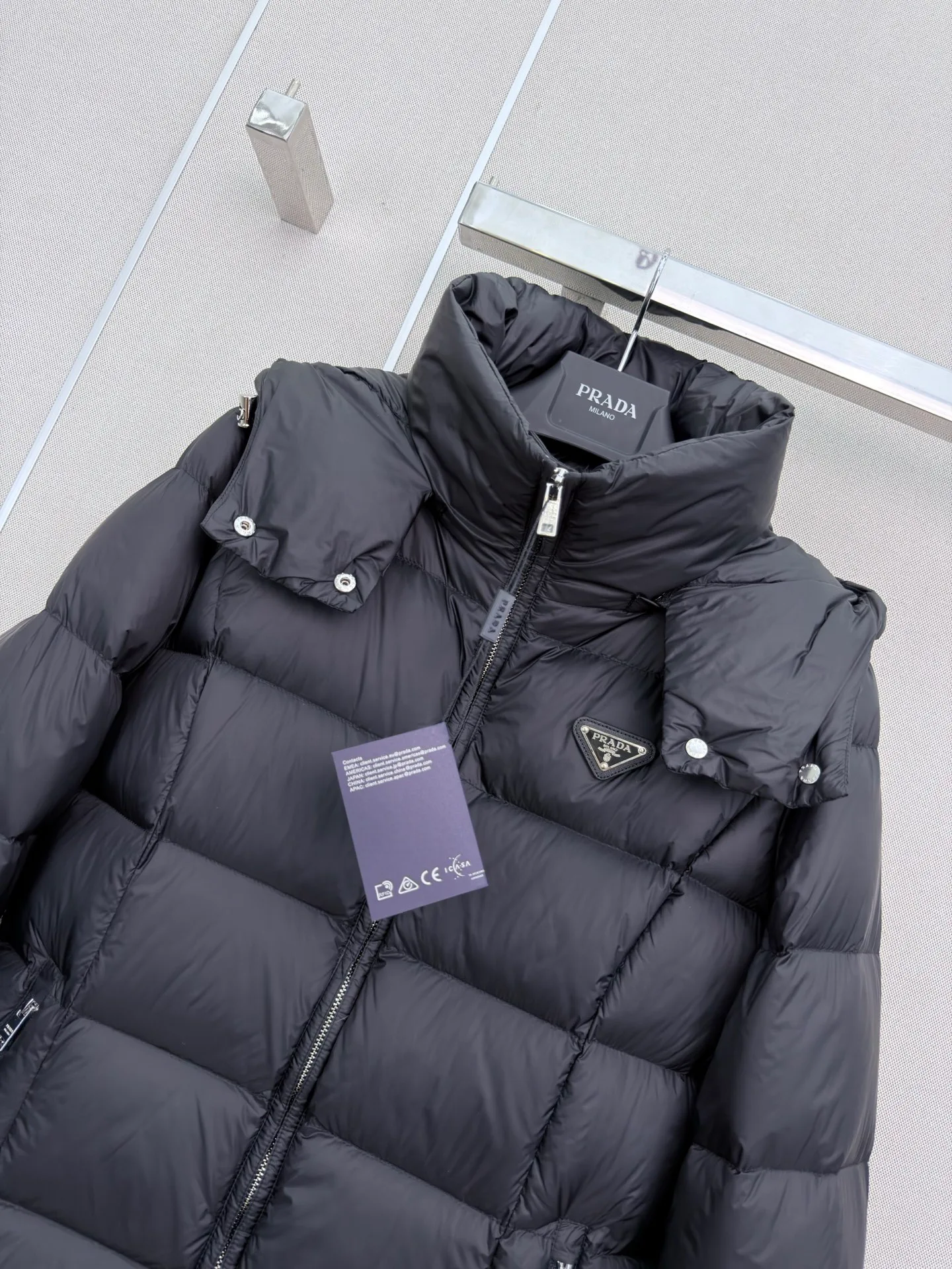 Куртки И Пуховики Женские Prada 18185814