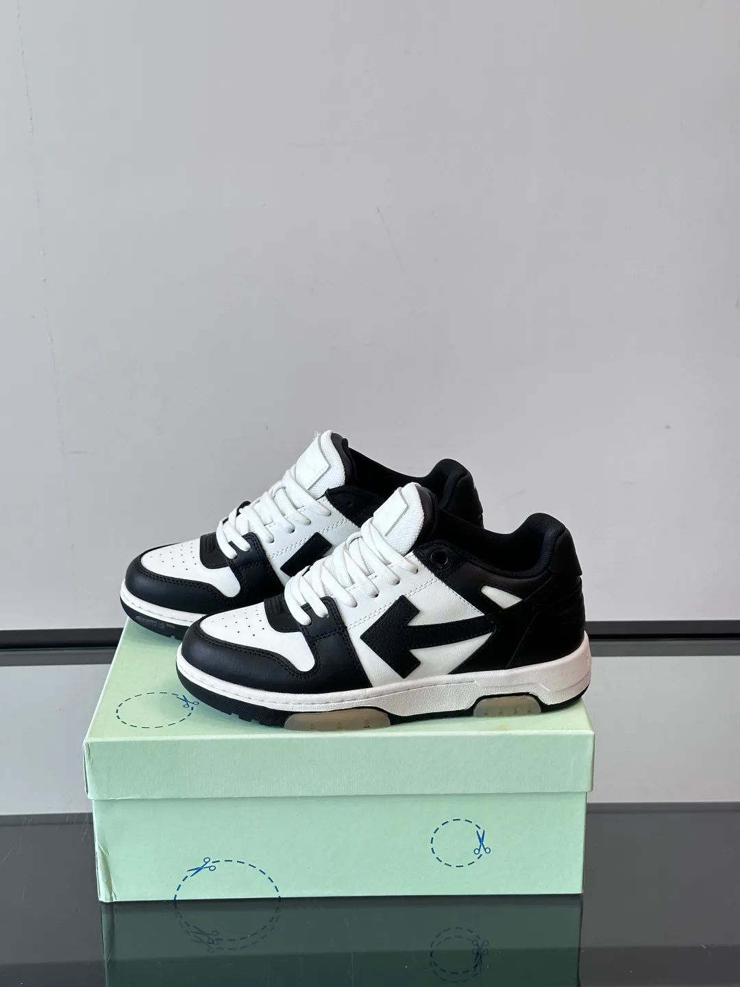 Кроссовки Женские Off-White 1142179
