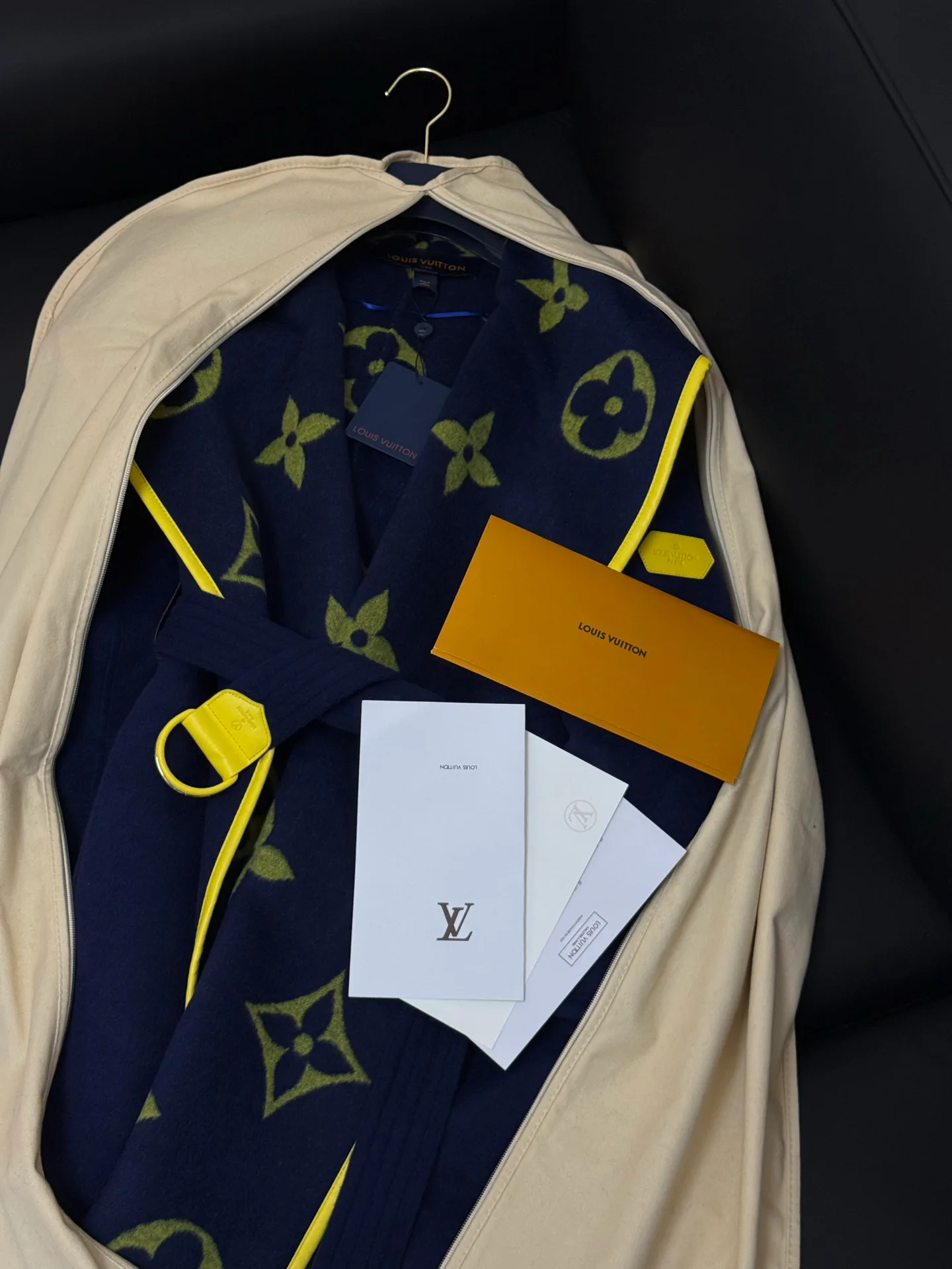 Пальто Женские Louis Vuitton 18601491