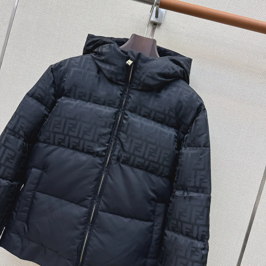 Куртки И Пуховики Женские Fendi 18279067