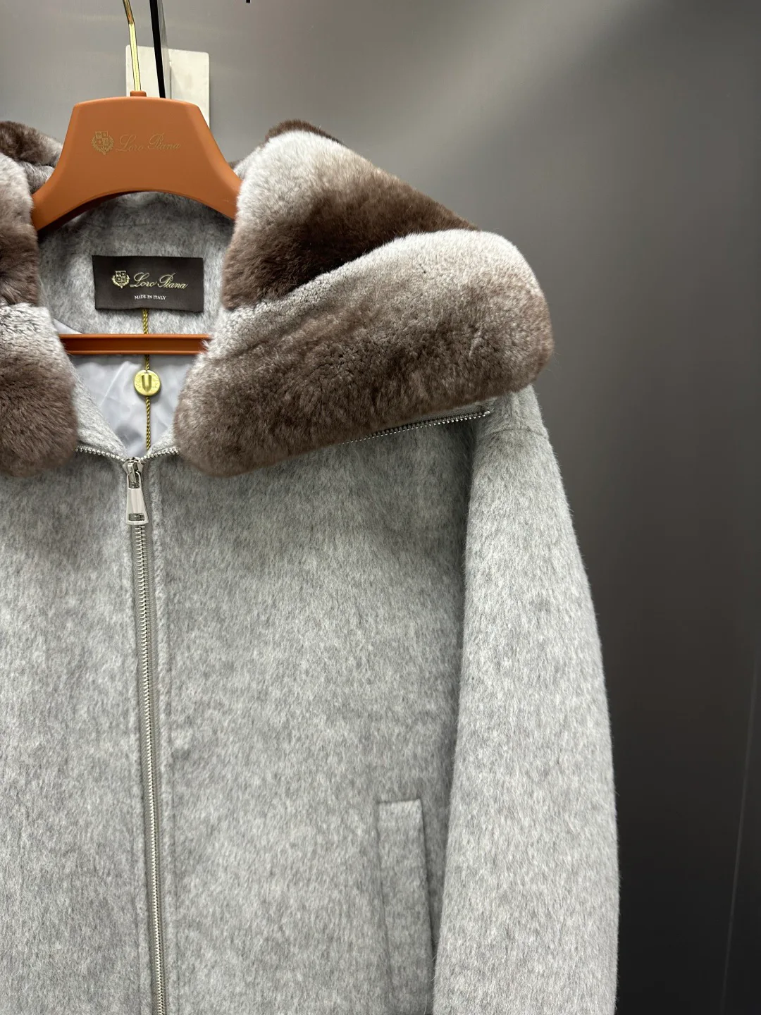 Куртки И Пуховики Женские Loro Piana 18702453