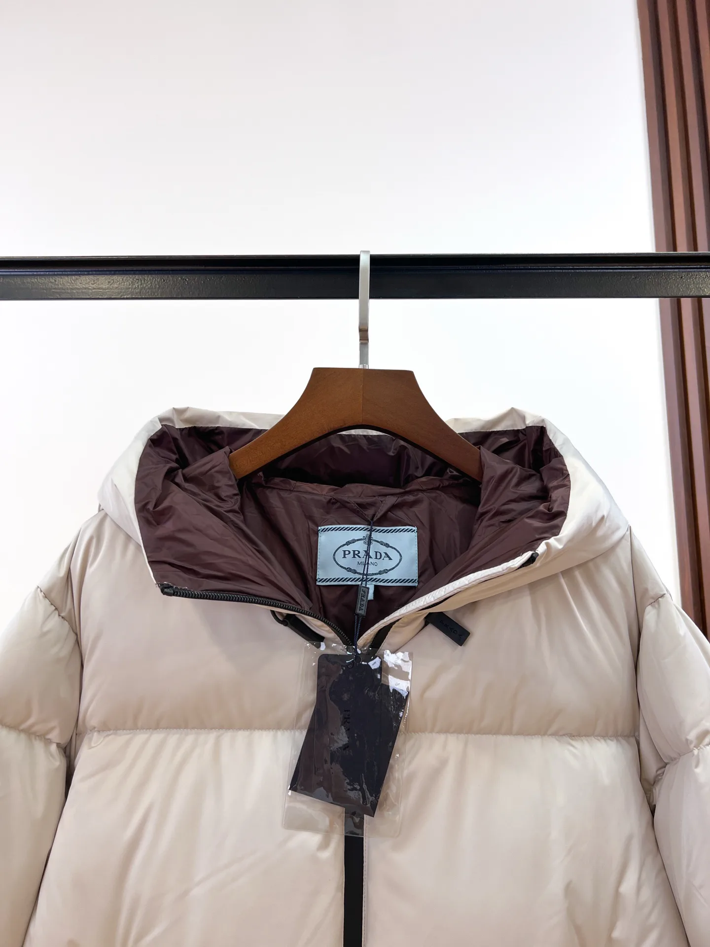 Куртки И Пуховики Женские Prada 18741928