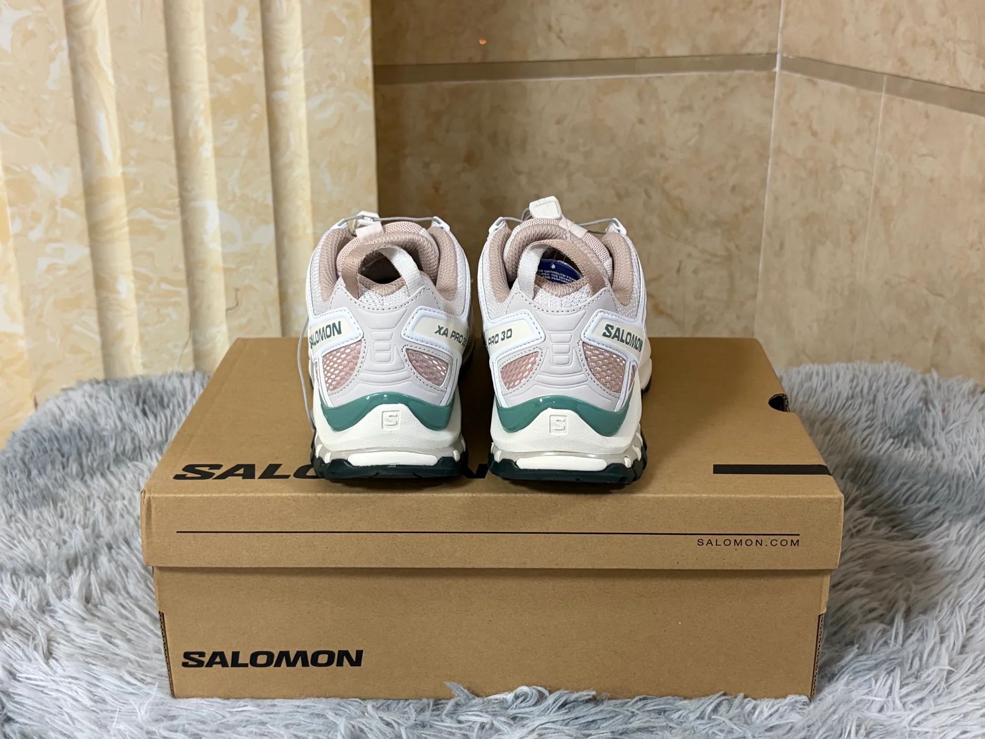 Кроссовки Женские Salomon 19708802