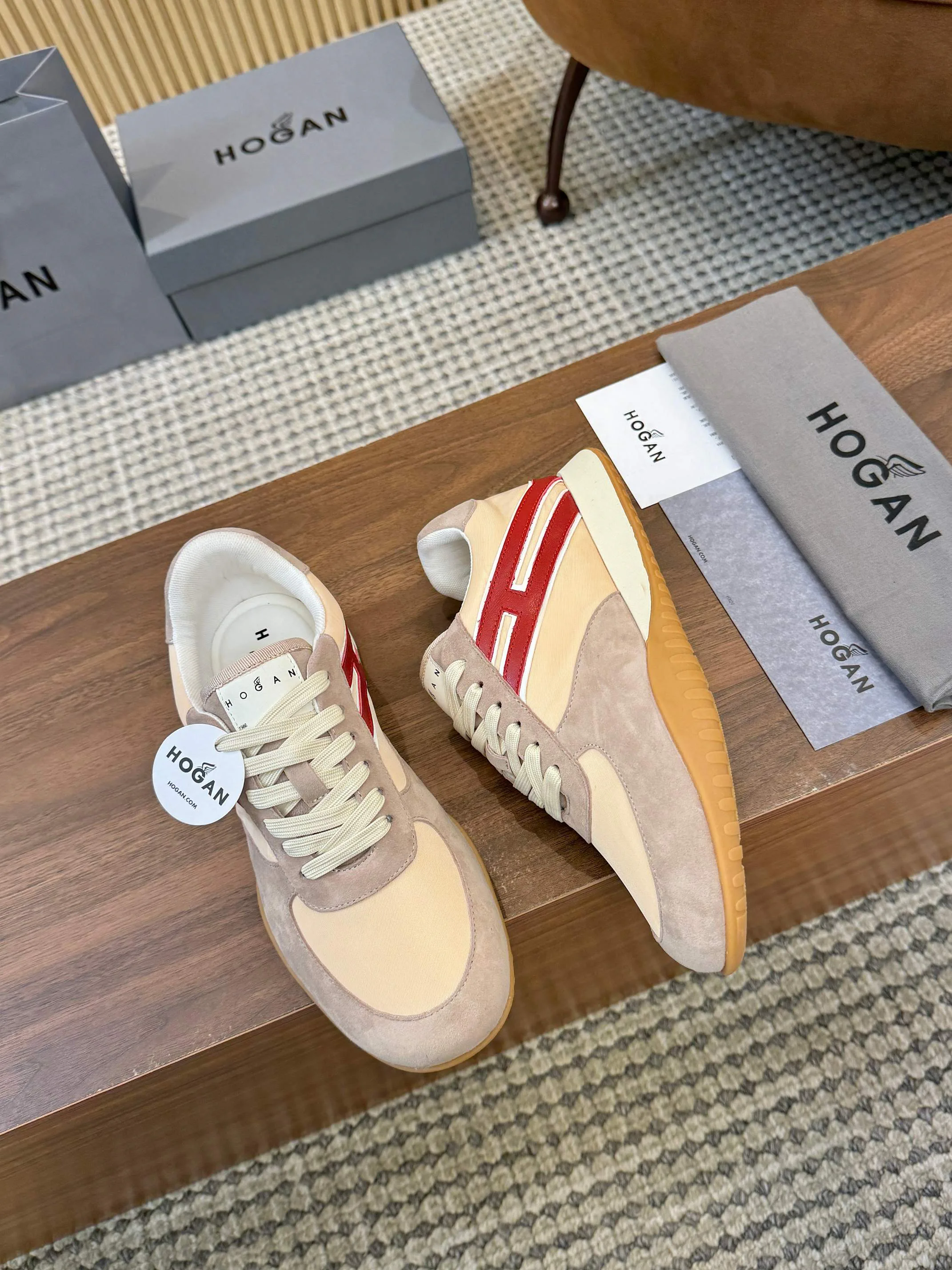 Кроссовки Женские Hogan 17182562