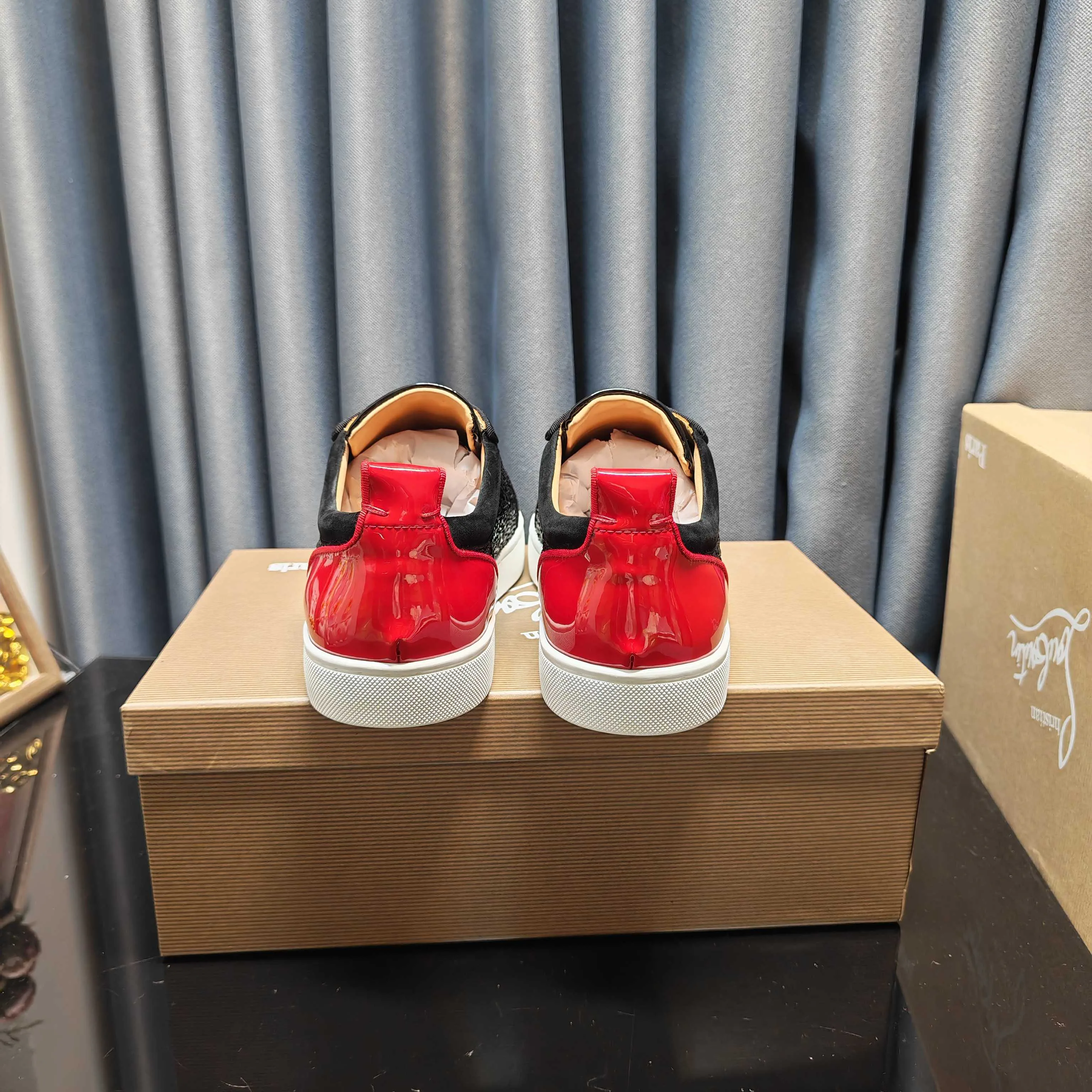 Кеды Женские Christian Louboutin 3906649