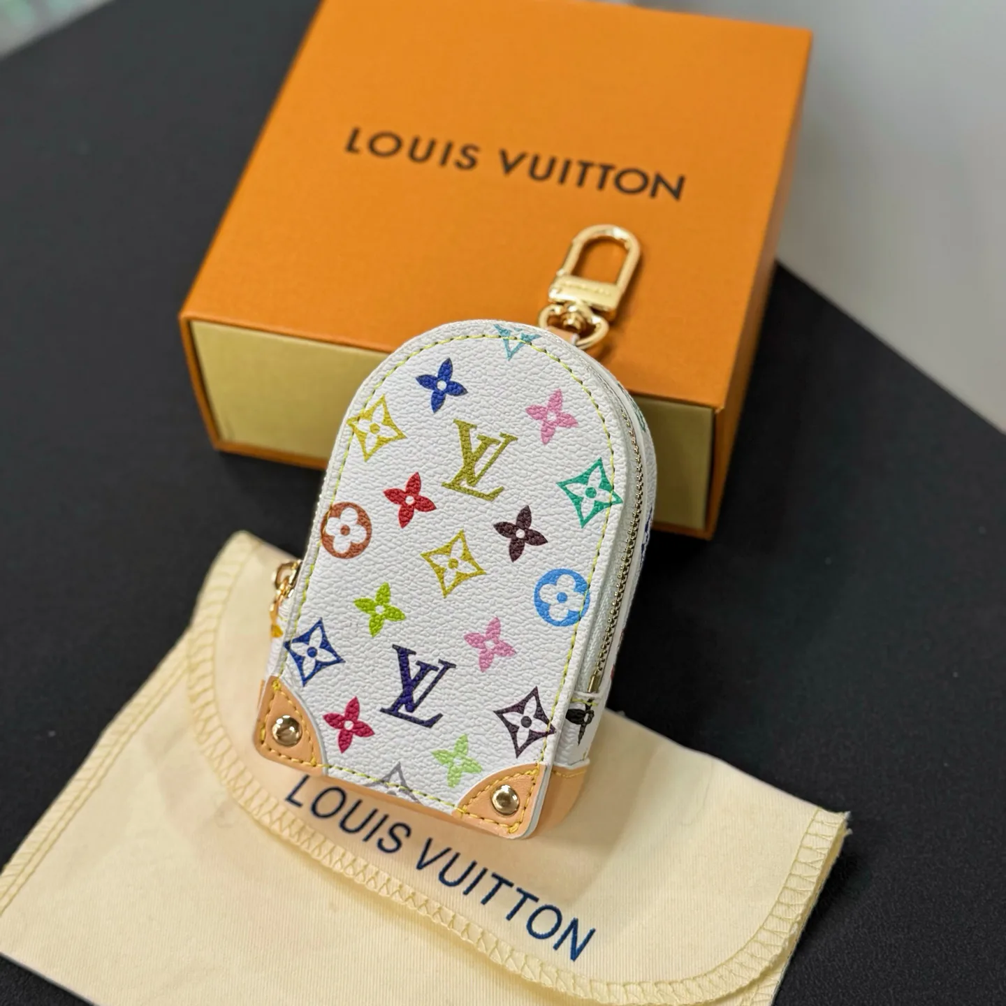 Клатчи Женские Louis Vuitton 13271460