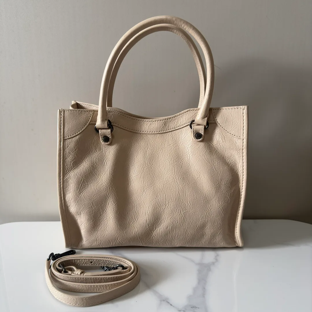 Классические Сумки Женские Balenciaga 11872237
