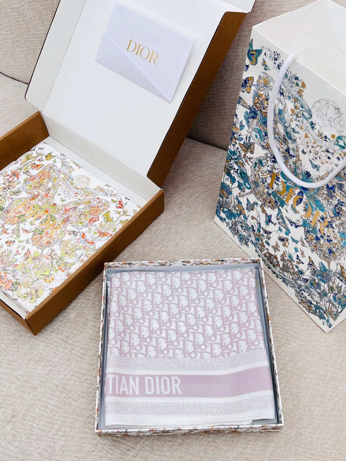Платки Christian Dior 13954849
