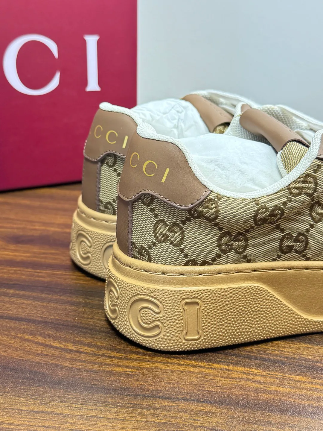 Кроссовки Женские Gucci 19659291