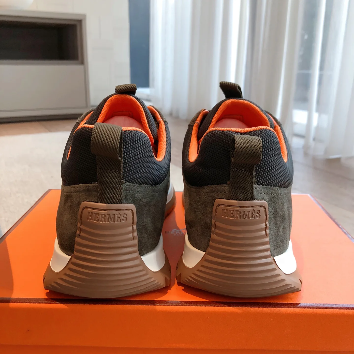 Кроссовки Женские Hermes 1237231