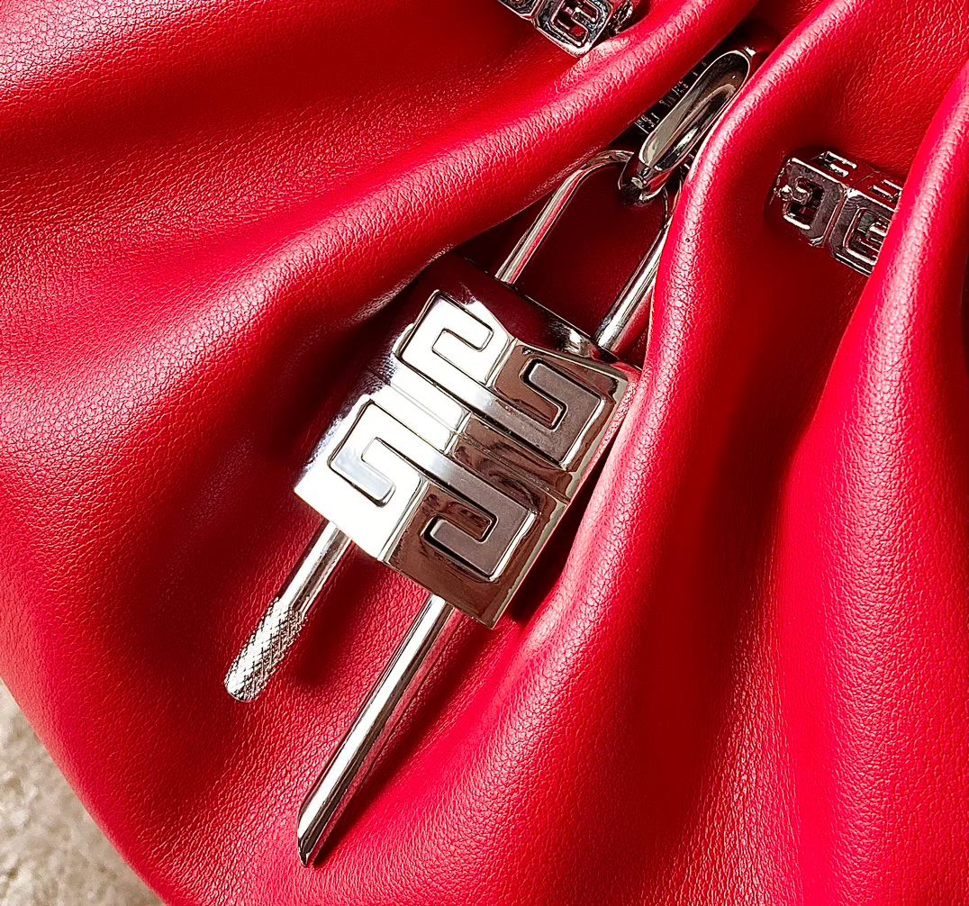 Сумки На Ремне Женские Givenchy 393490