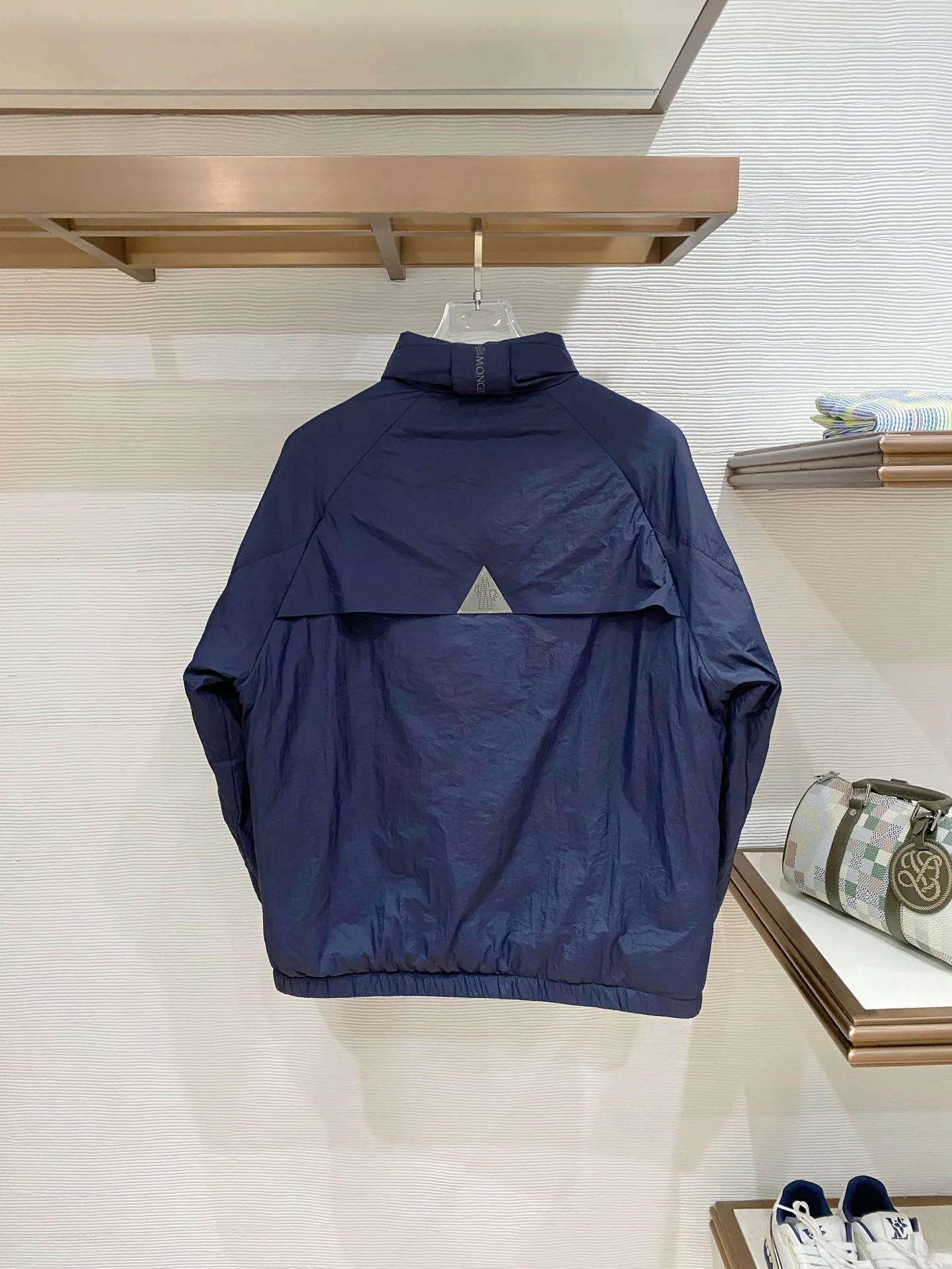 Куртки И Пуховики Мужские Moncler 619017