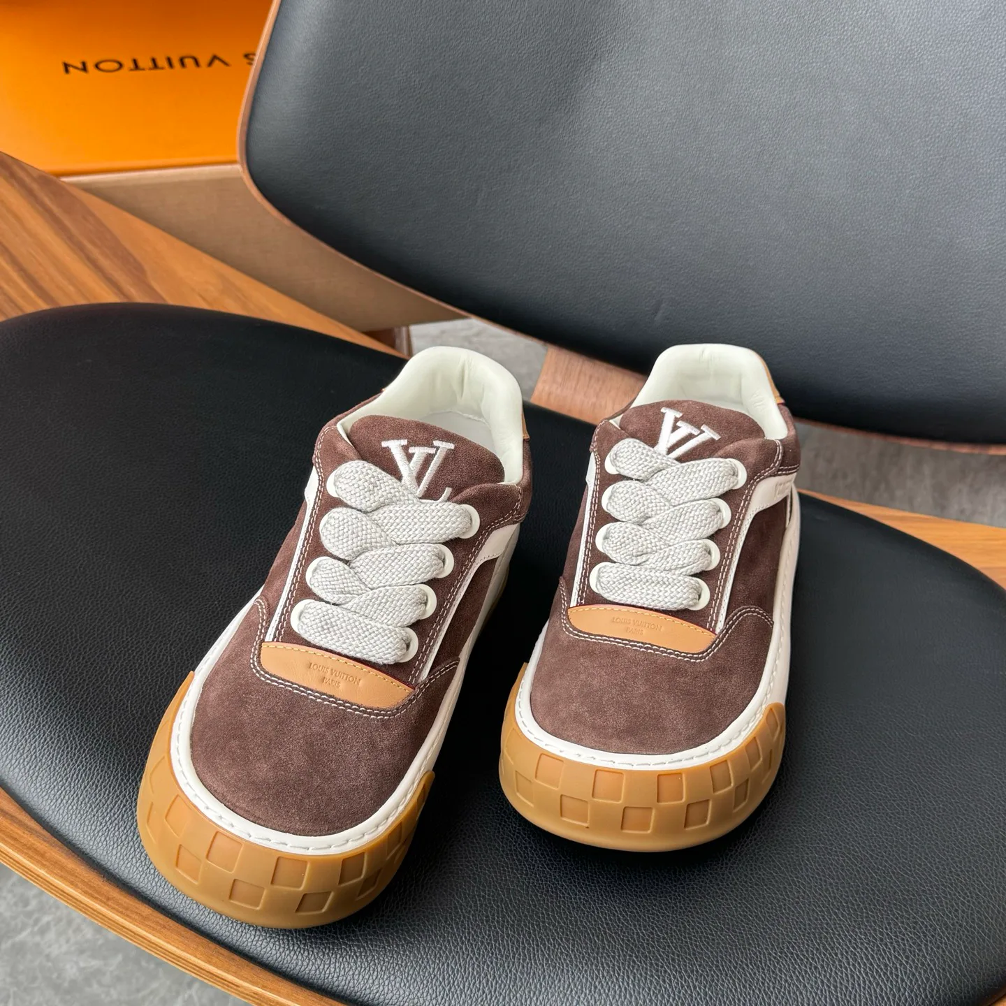 Кроссовки Мужские Louis Vuitton 12629857