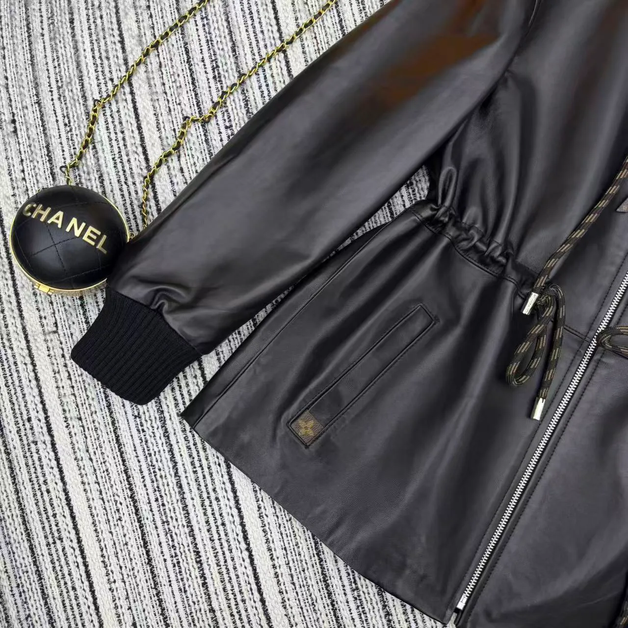 Куртки И Пуховики Женские Louis Vuitton 277833