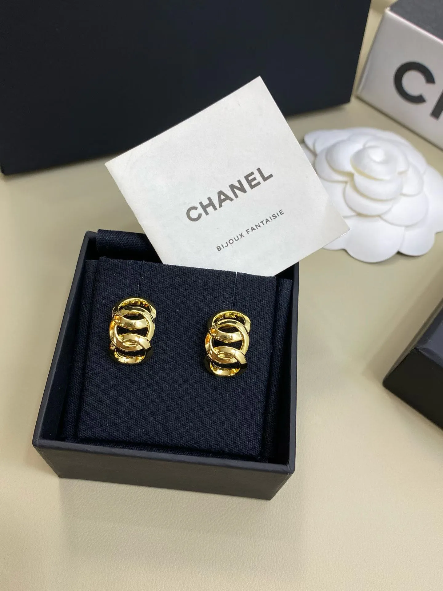 Бижутерия Chanel 18351204