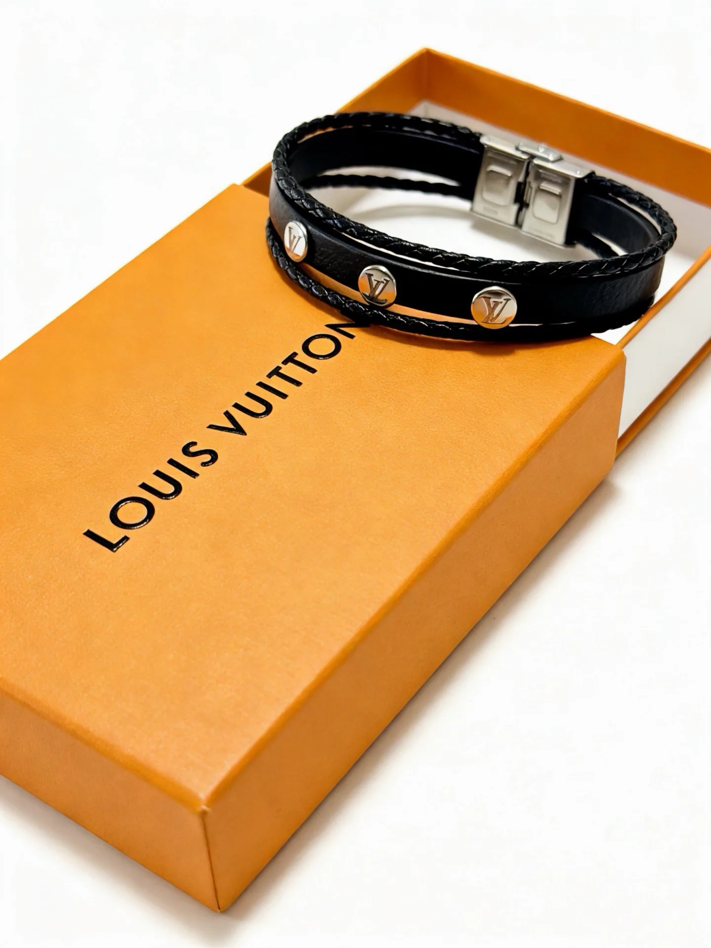 Бижутерия Louis Vuitton 17801816