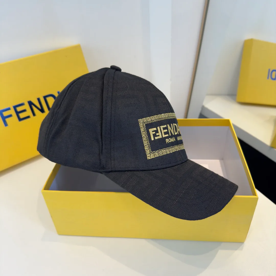 Головные Уборы Fendi 11416630