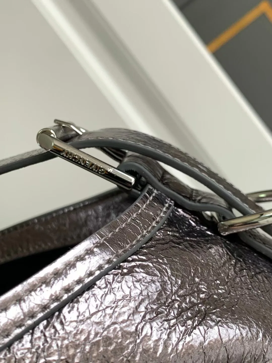 Сумки На Ремне Женские Givenchy 445236