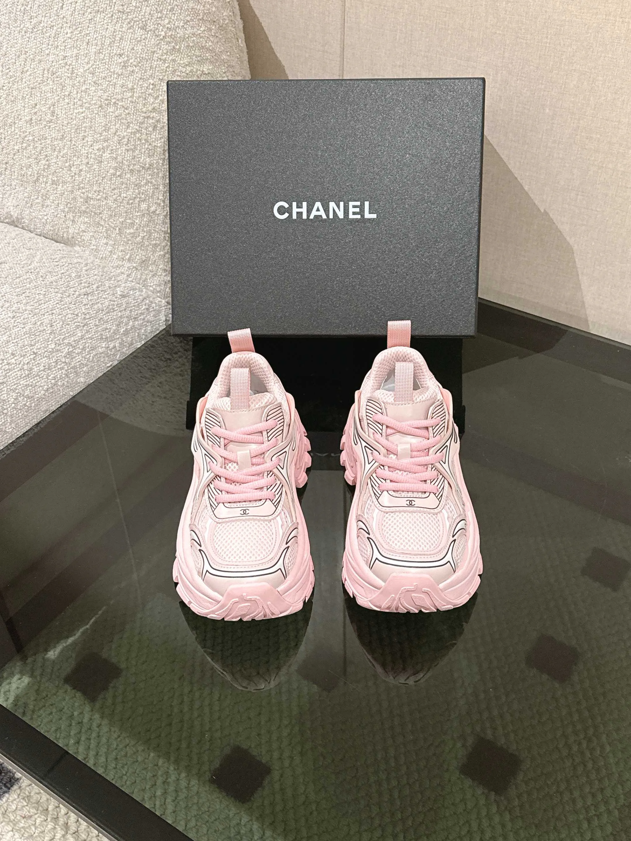 Кроссовки Женские Chanel 11678198