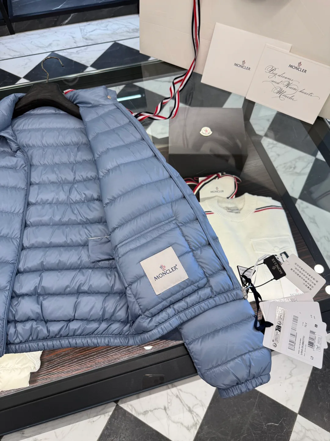 Куртки И Пуховики Женские Moncler 18989598