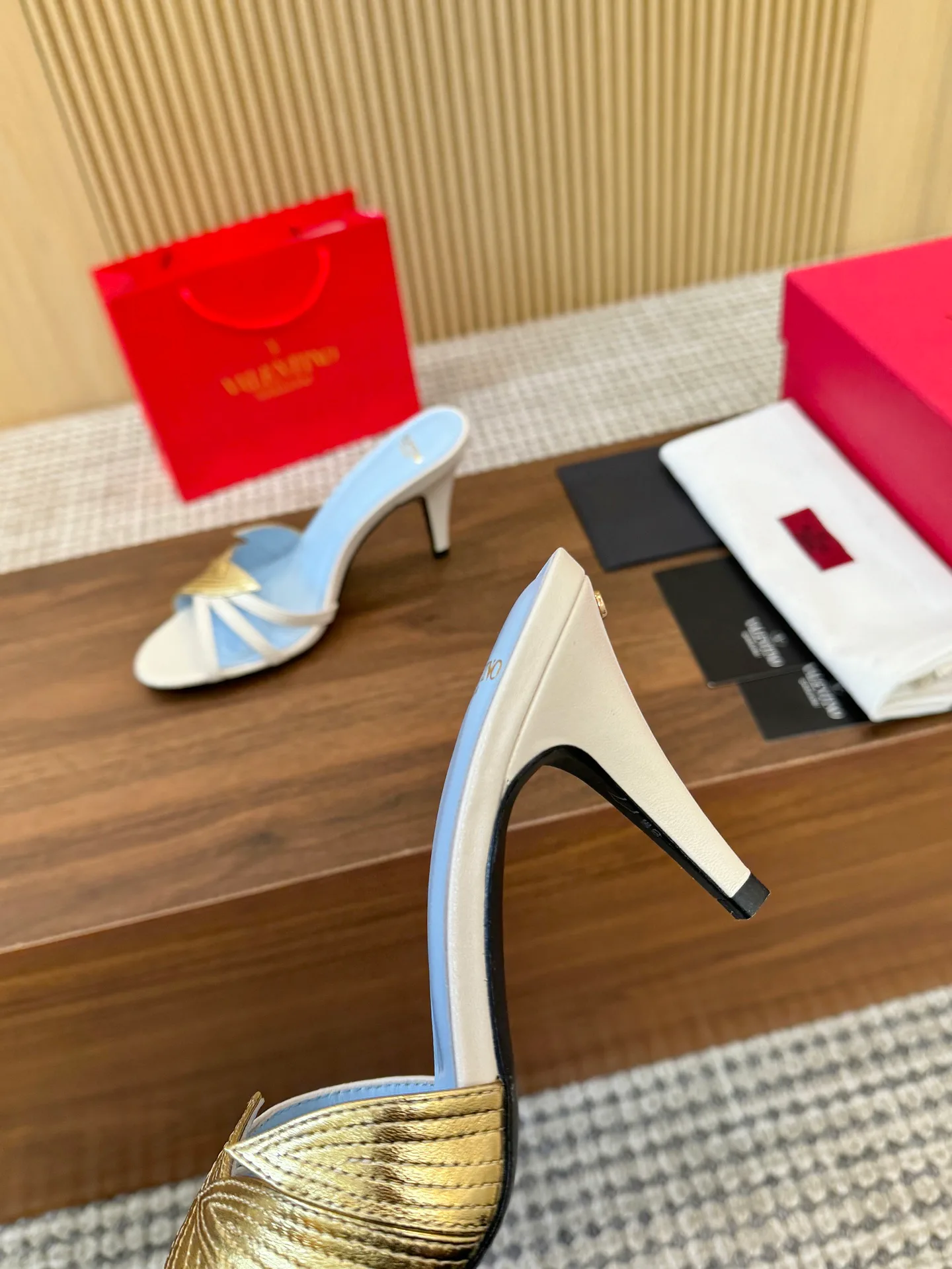 Босоножки Женские Valentino 9737240