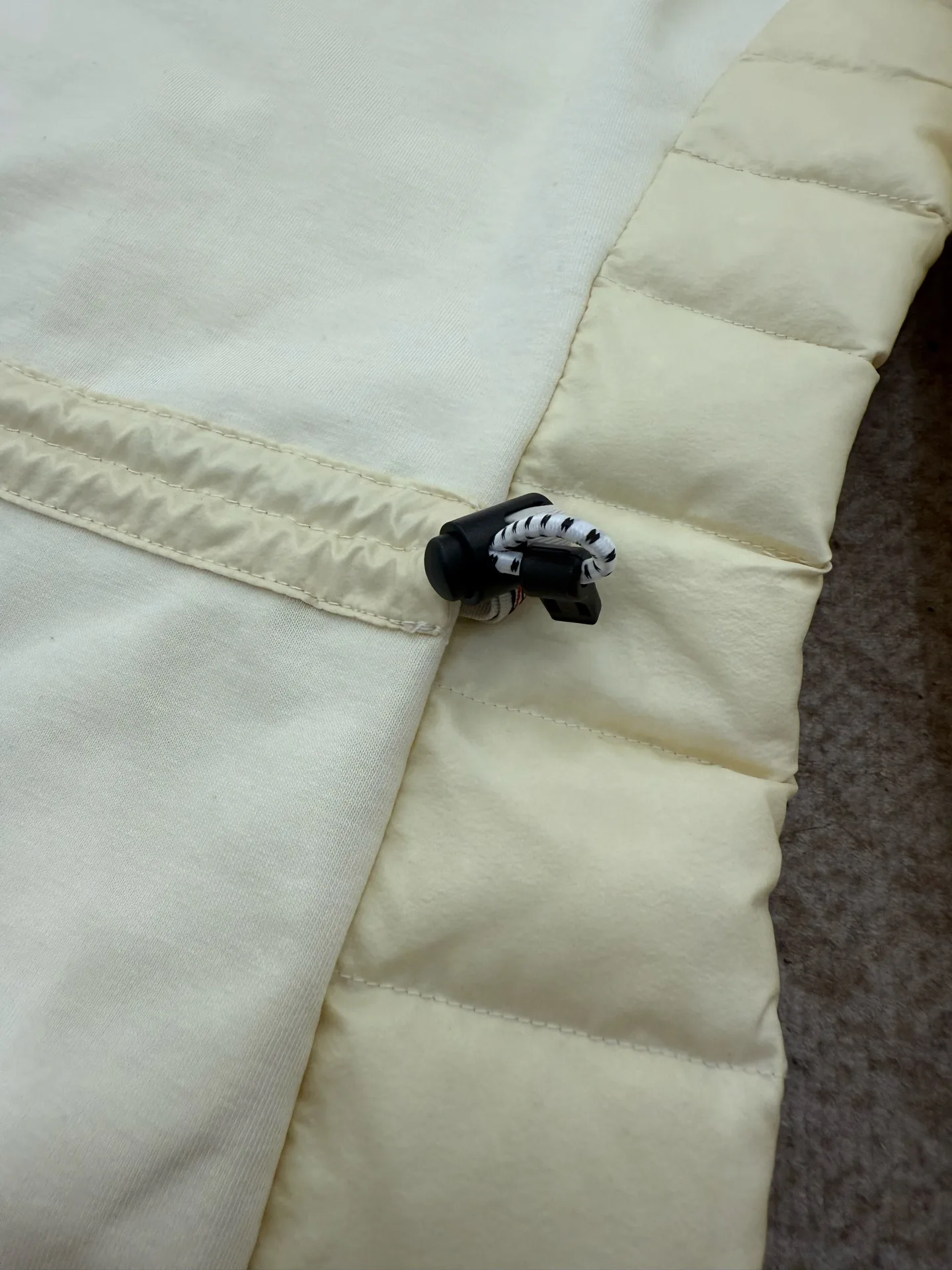 Куртки И Пуховики Женские Moncler 17922014