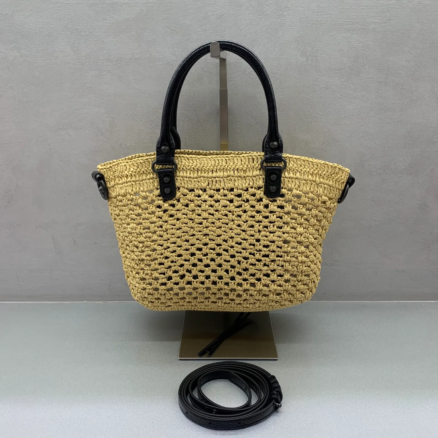 Классические Сумки Женские Balenciaga 18136270