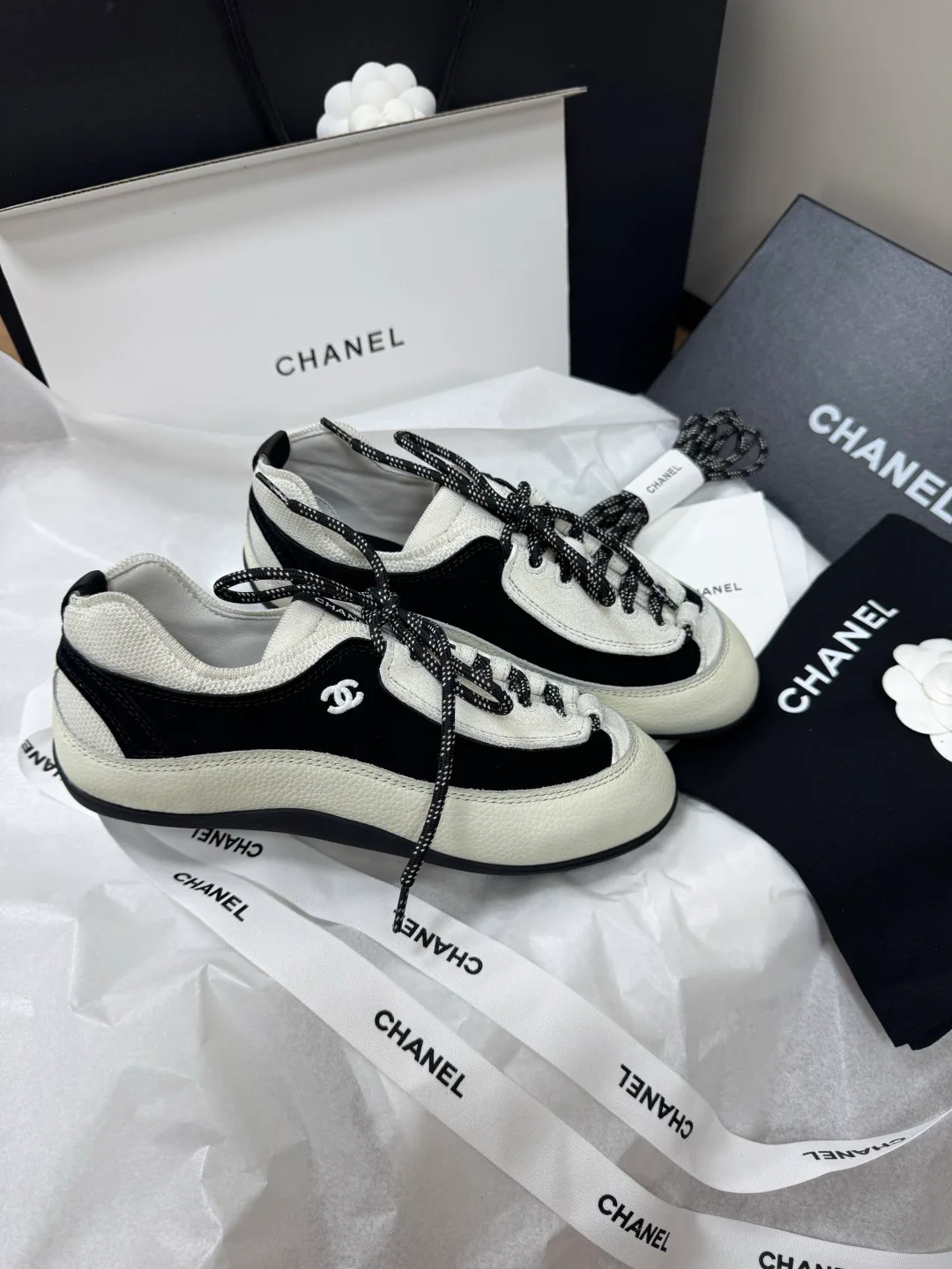 Кроссовки Женские Chanel 17358825