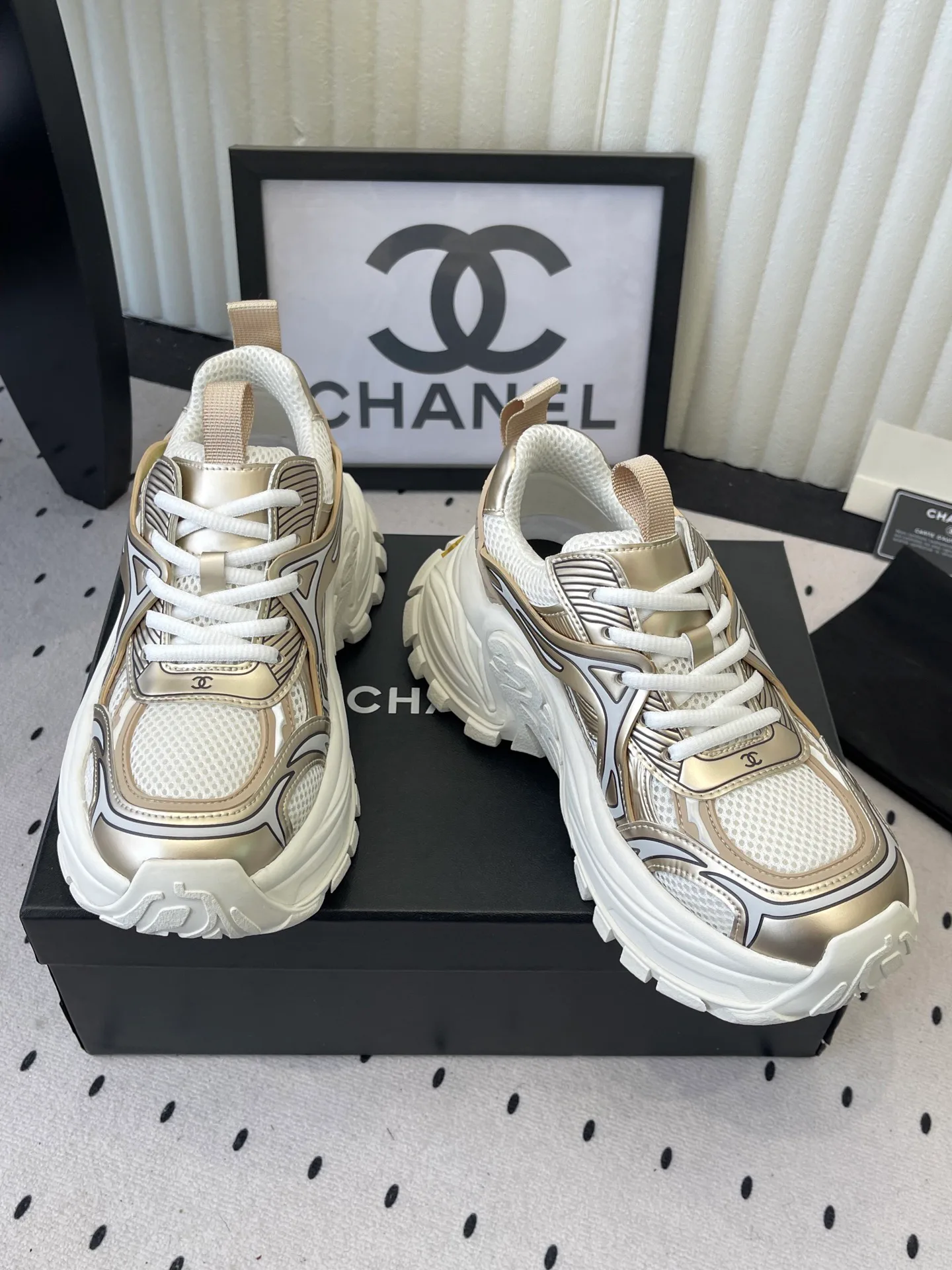 Кроссовки Женские Chanel 5715093