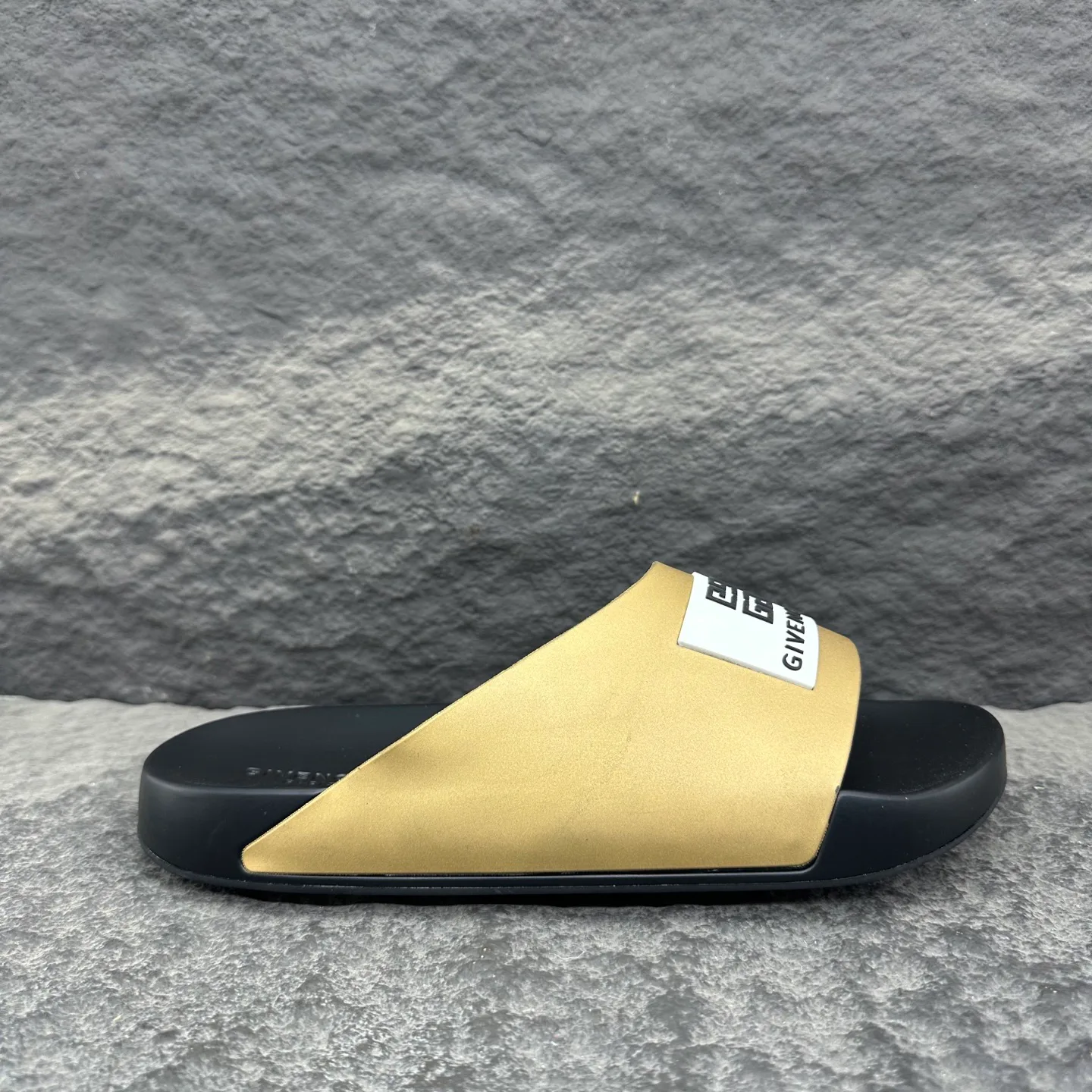 Шлепанцы Мужские Givenchy 18153707