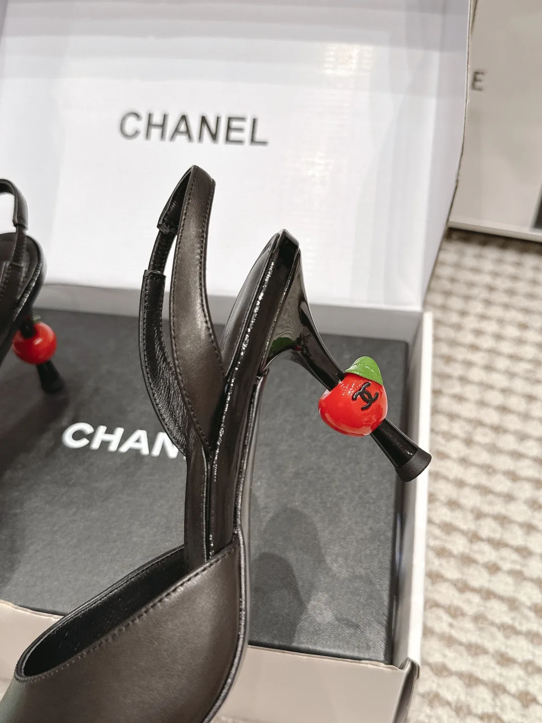 Босоножки Женские Chanel 17784794