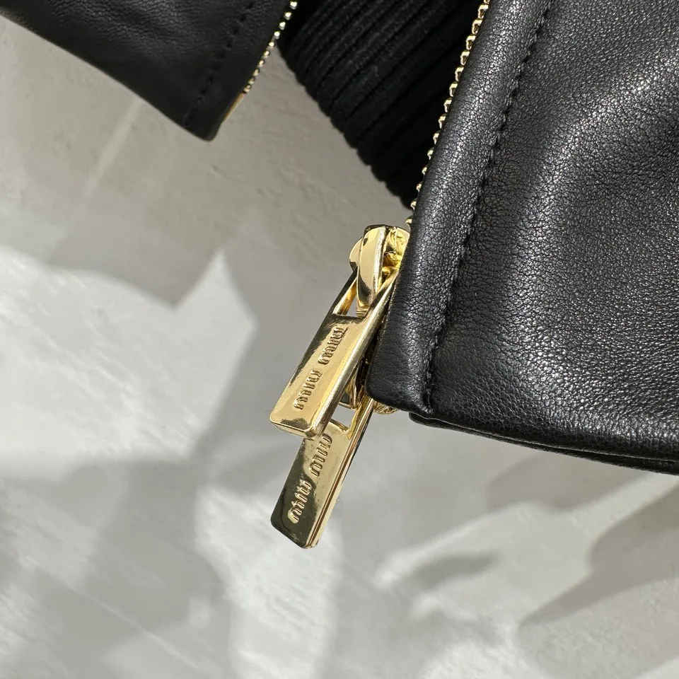 Кожаные Куртки И Дублёнки Женские Miu Miu 11467147