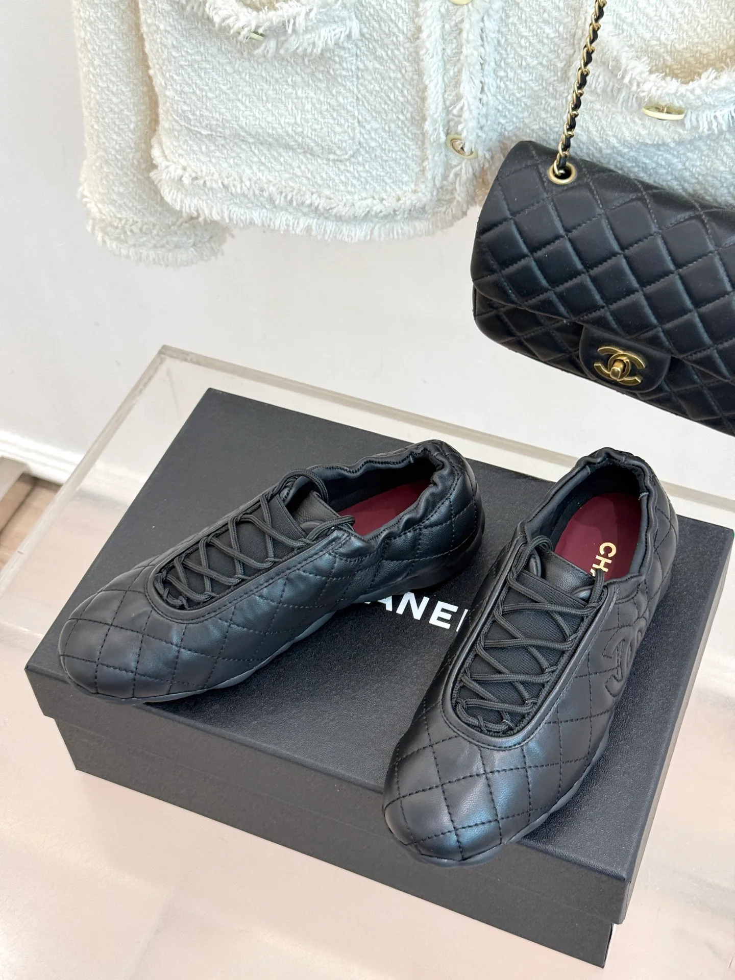 Кроссовки Женские Chanel 19208423