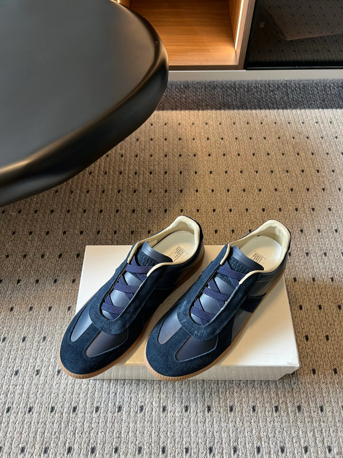 Кроссовки Женские Maison Margiela 17568942