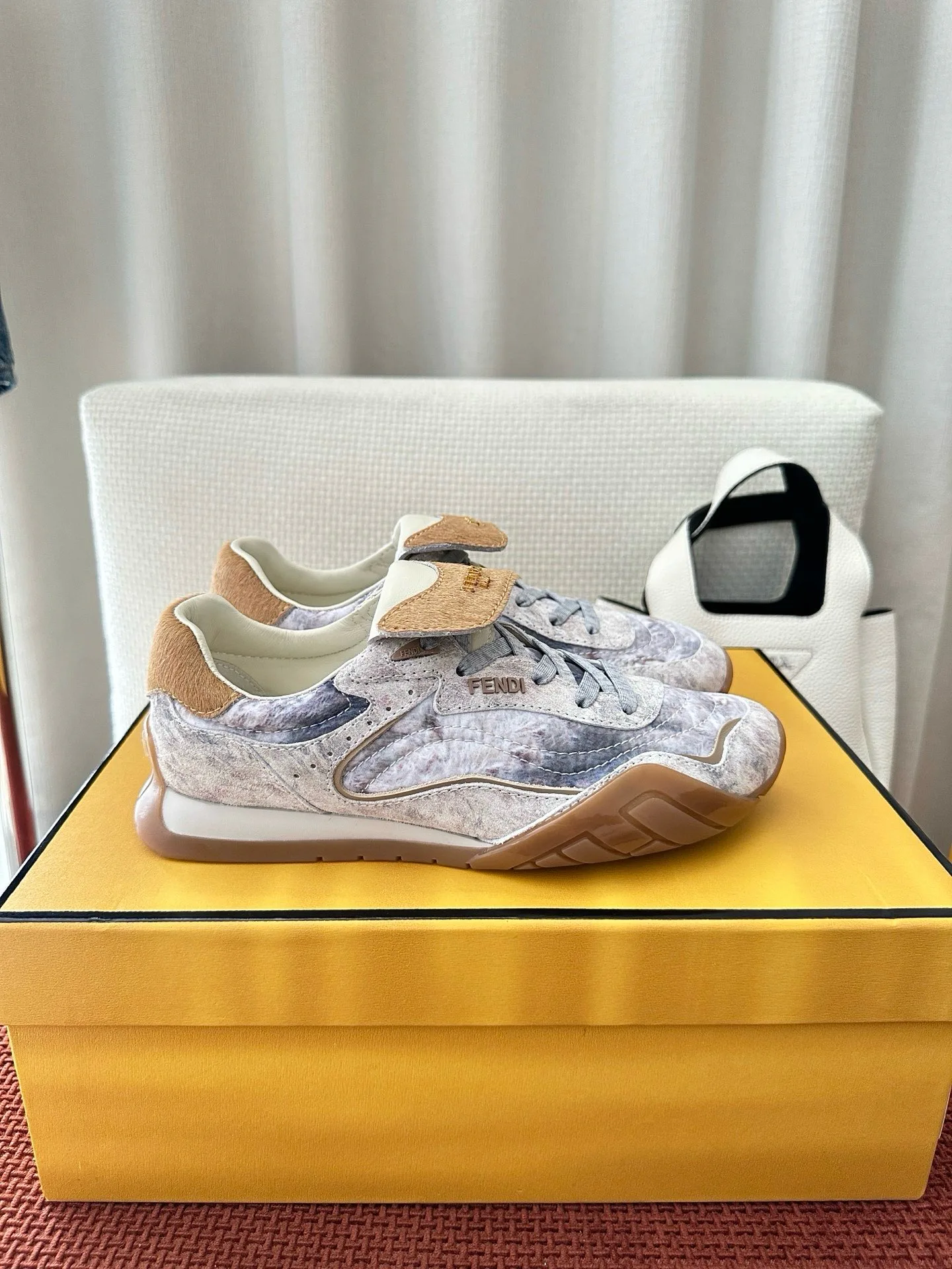 Кроссовки Женские Fendi 261293