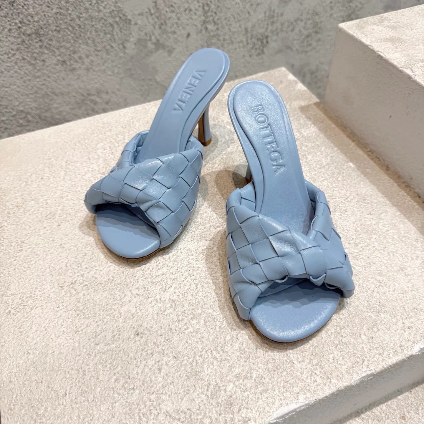 Босоножки Женские Bottega Veneta 13960171